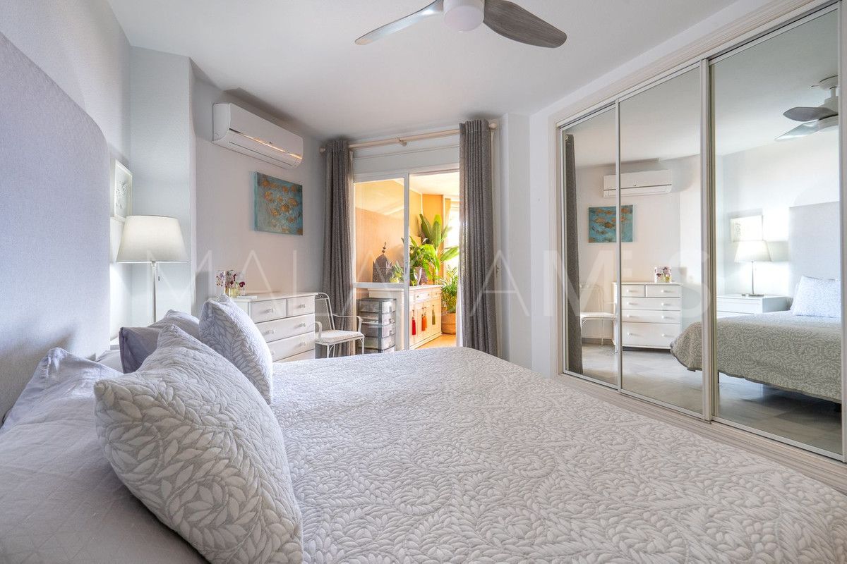Buy apartment in Cala de Mijas