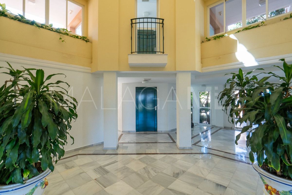 Buy apartment in Cala de Mijas