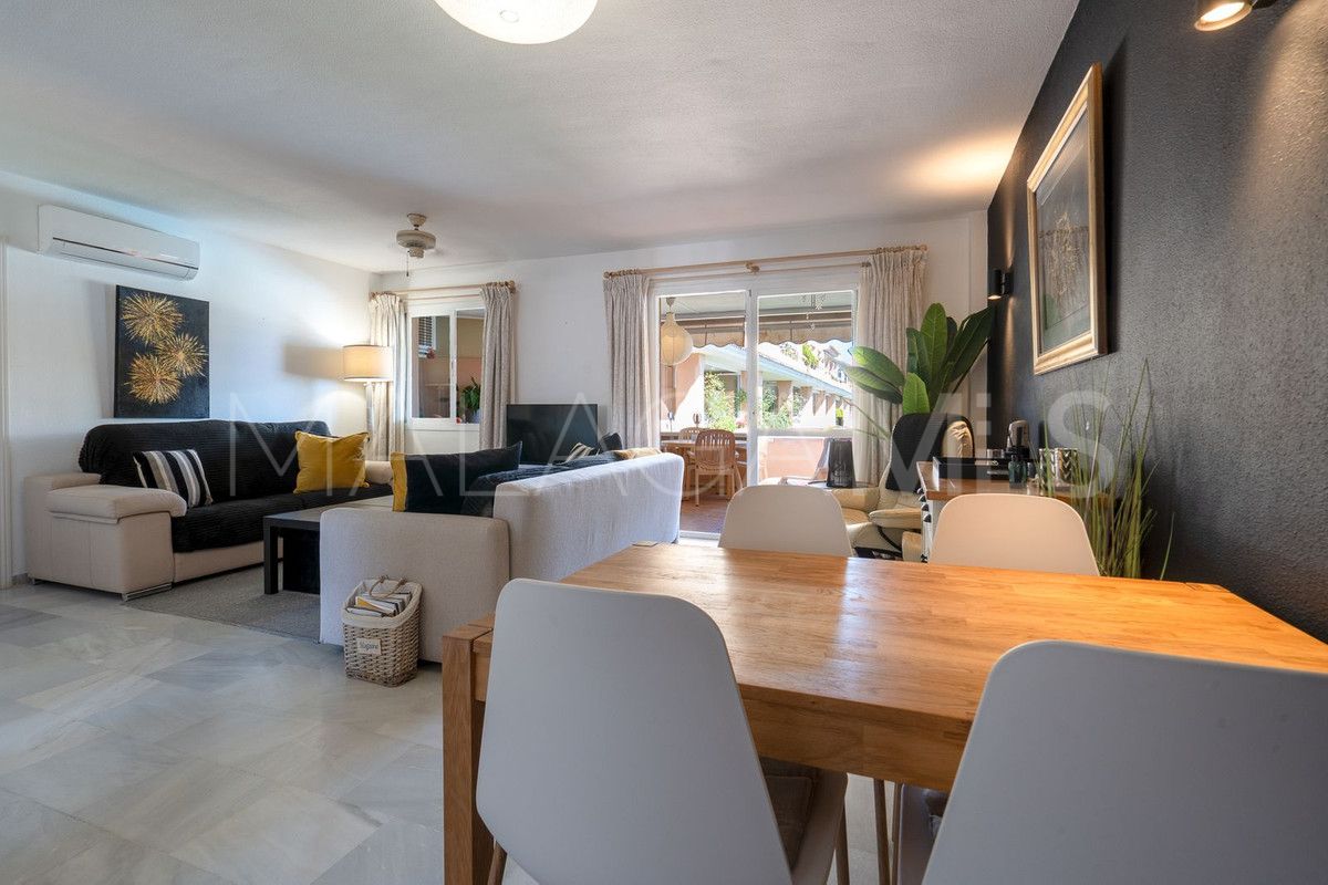 Buy apartment in Cala de Mijas
