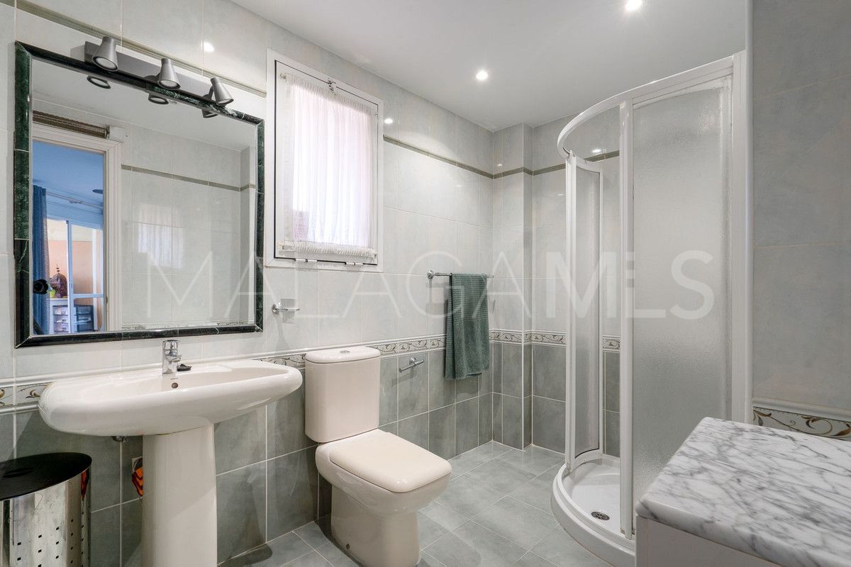 Buy apartment in Cala de Mijas