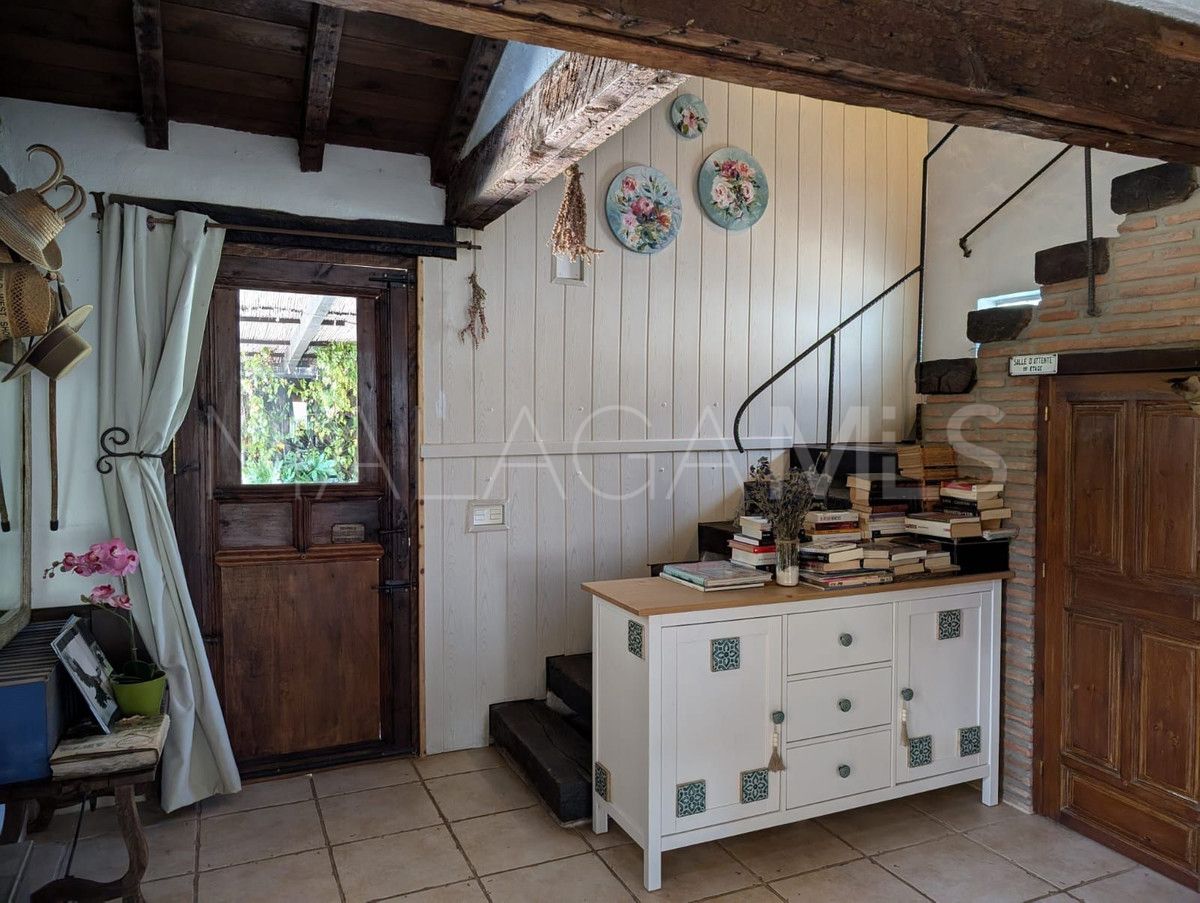 Villa for sale in Selwo
