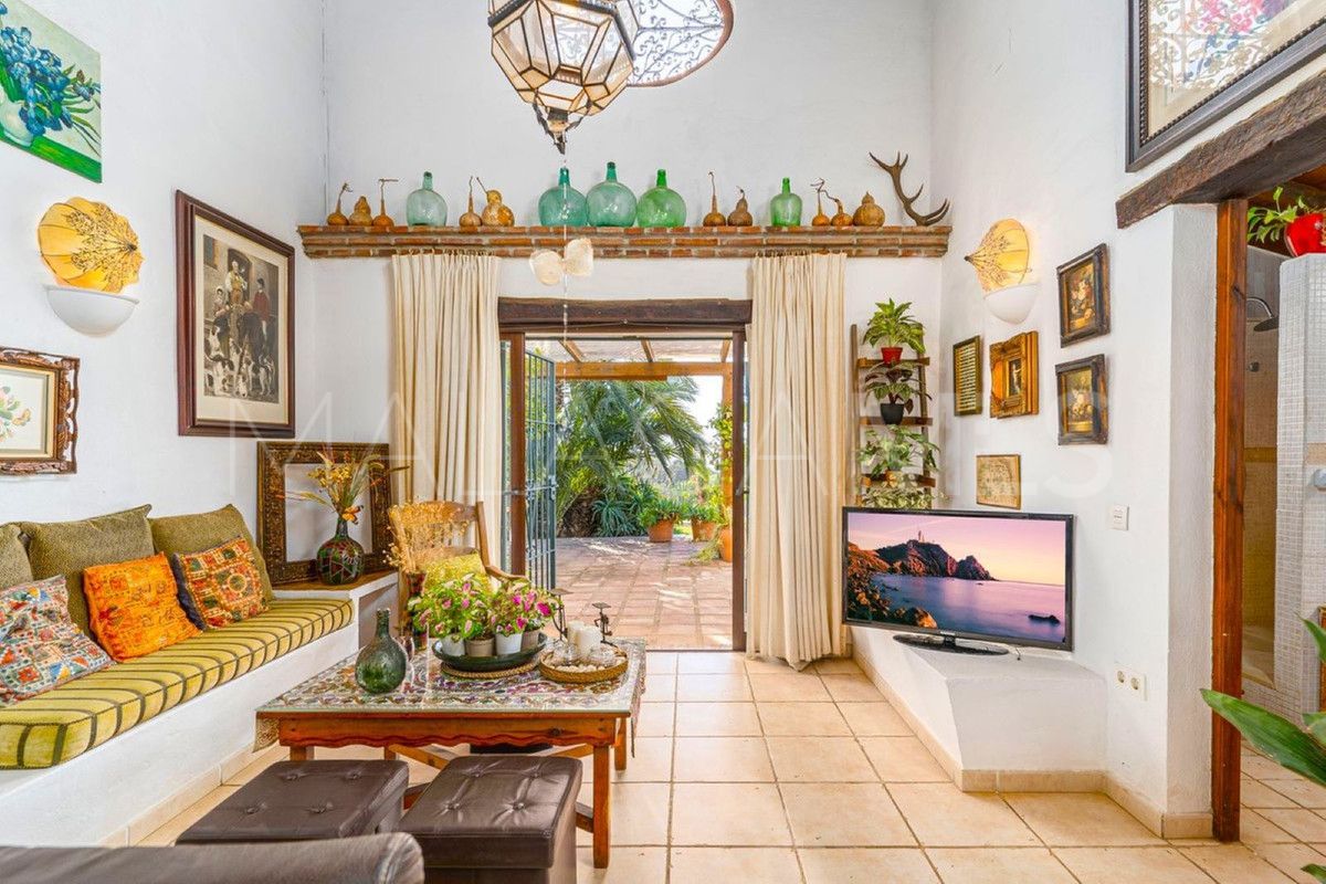 Villa for sale in Selwo