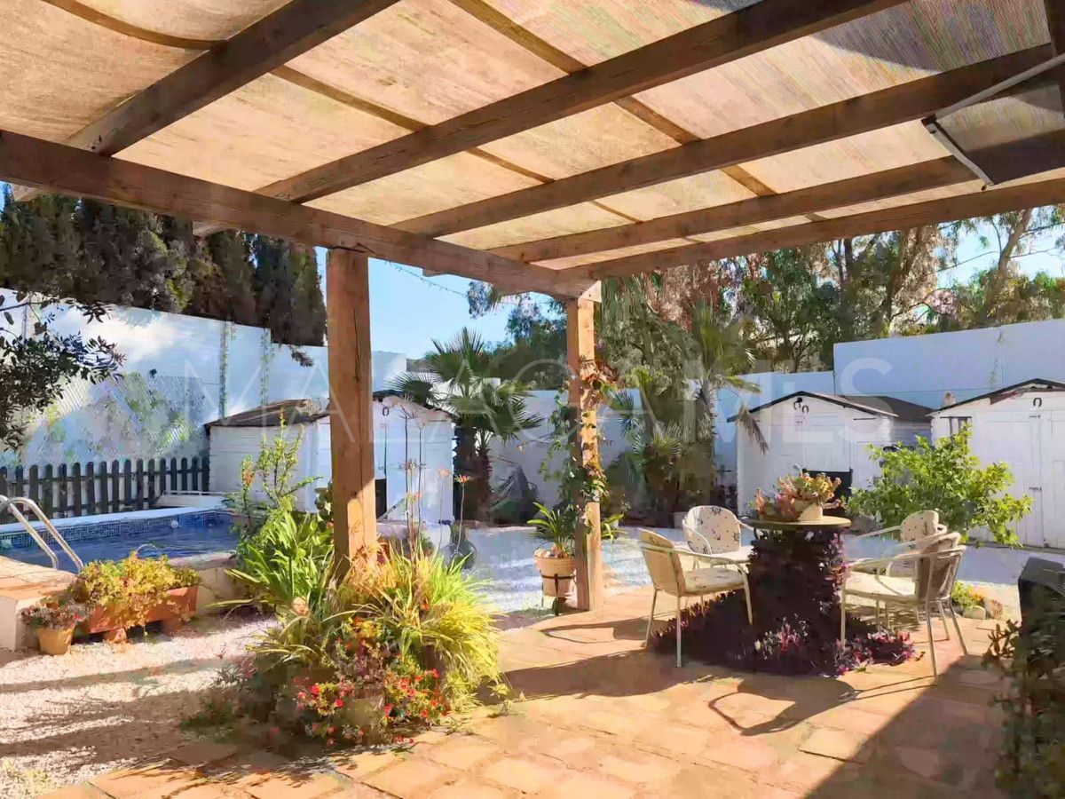 Villa for sale in Selwo