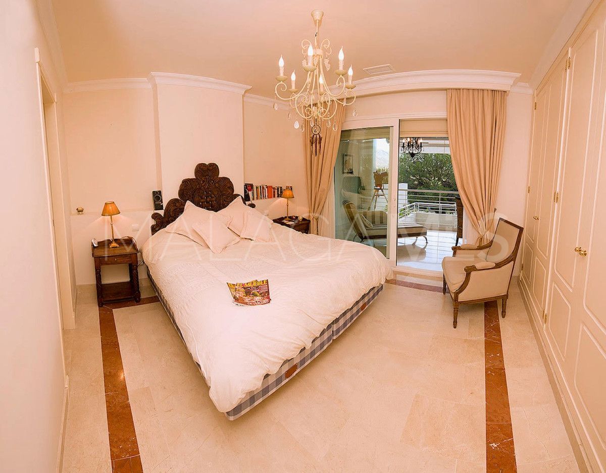Markplanslägenhet for sale in Nueva Andalucia