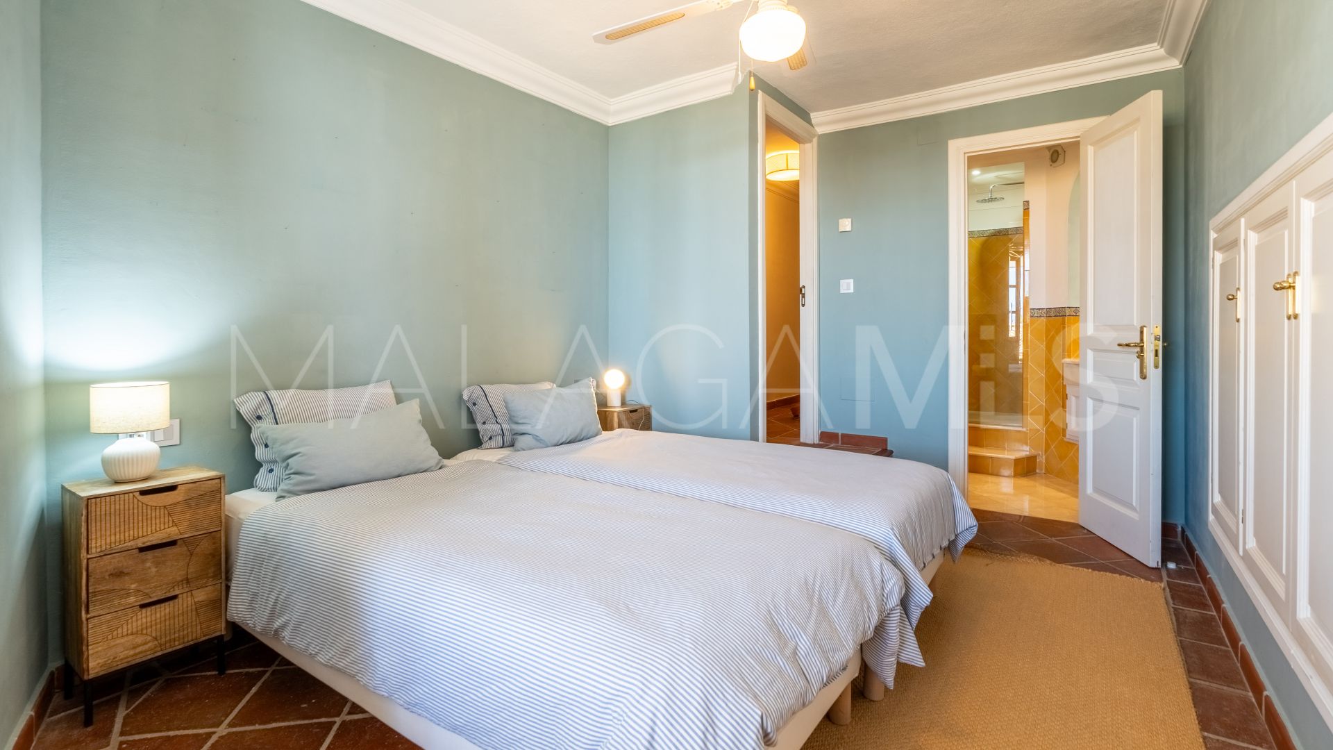 For sale town house with 2 bedrooms in La Heredia