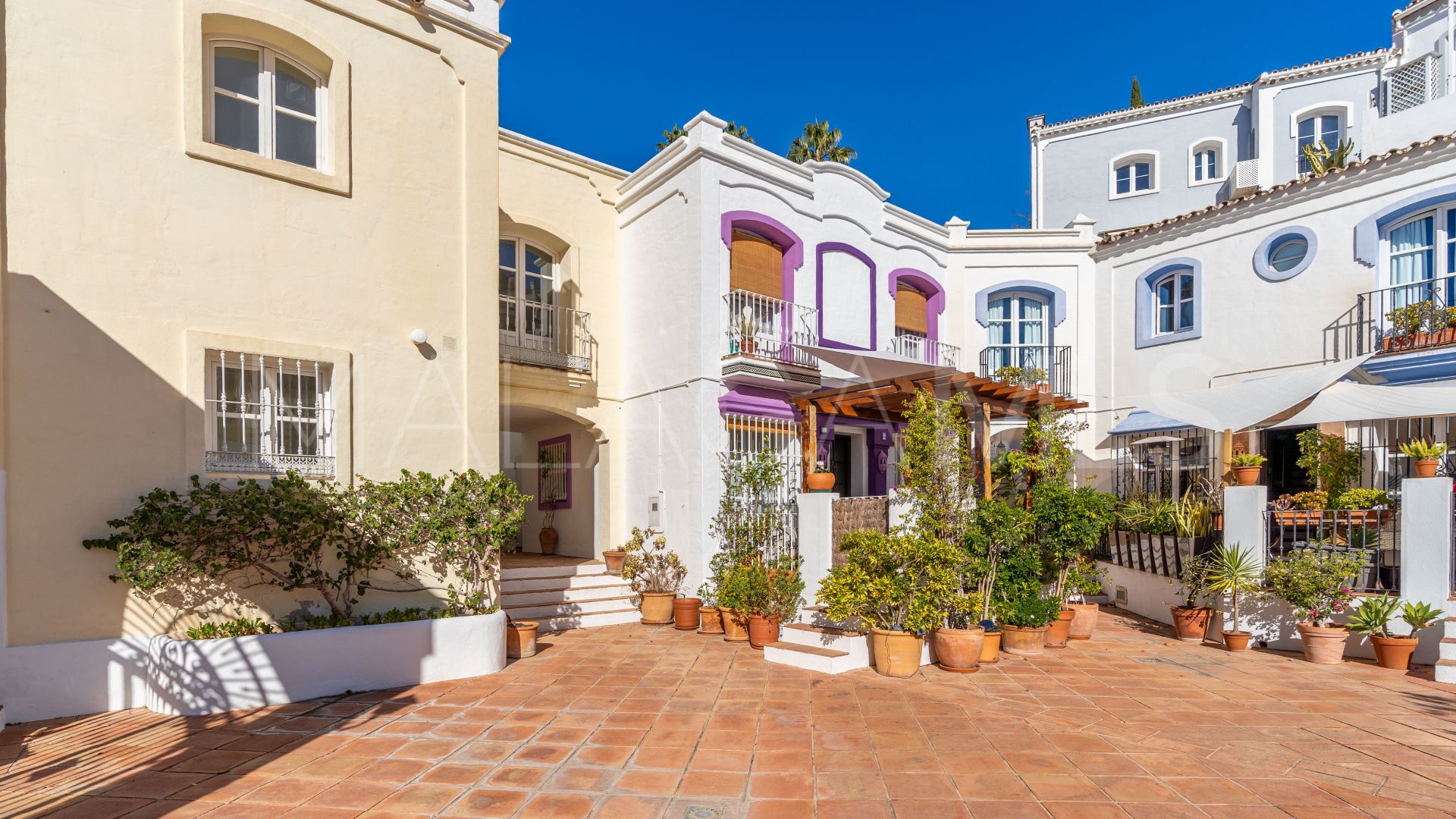 Radhus for sale in La Heredia