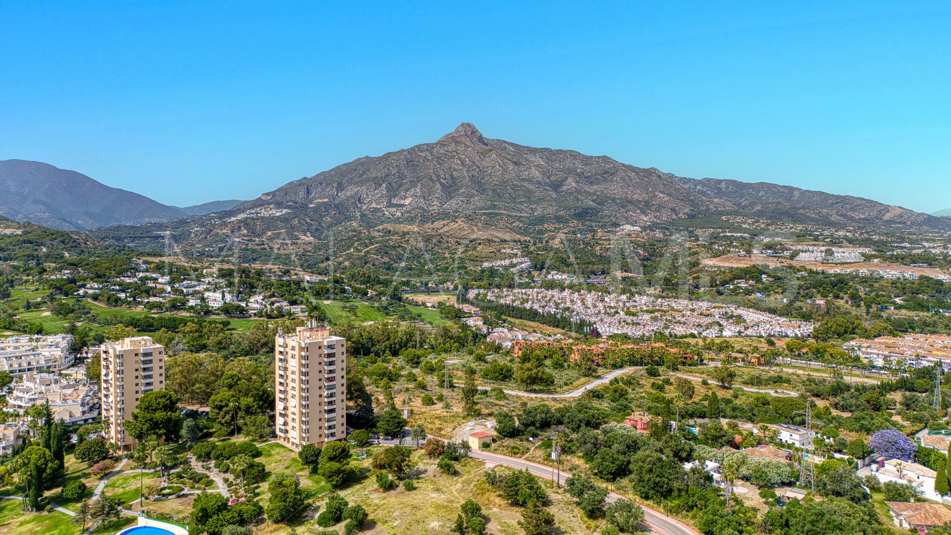 Adosado a la venta in Nueva Andalucia