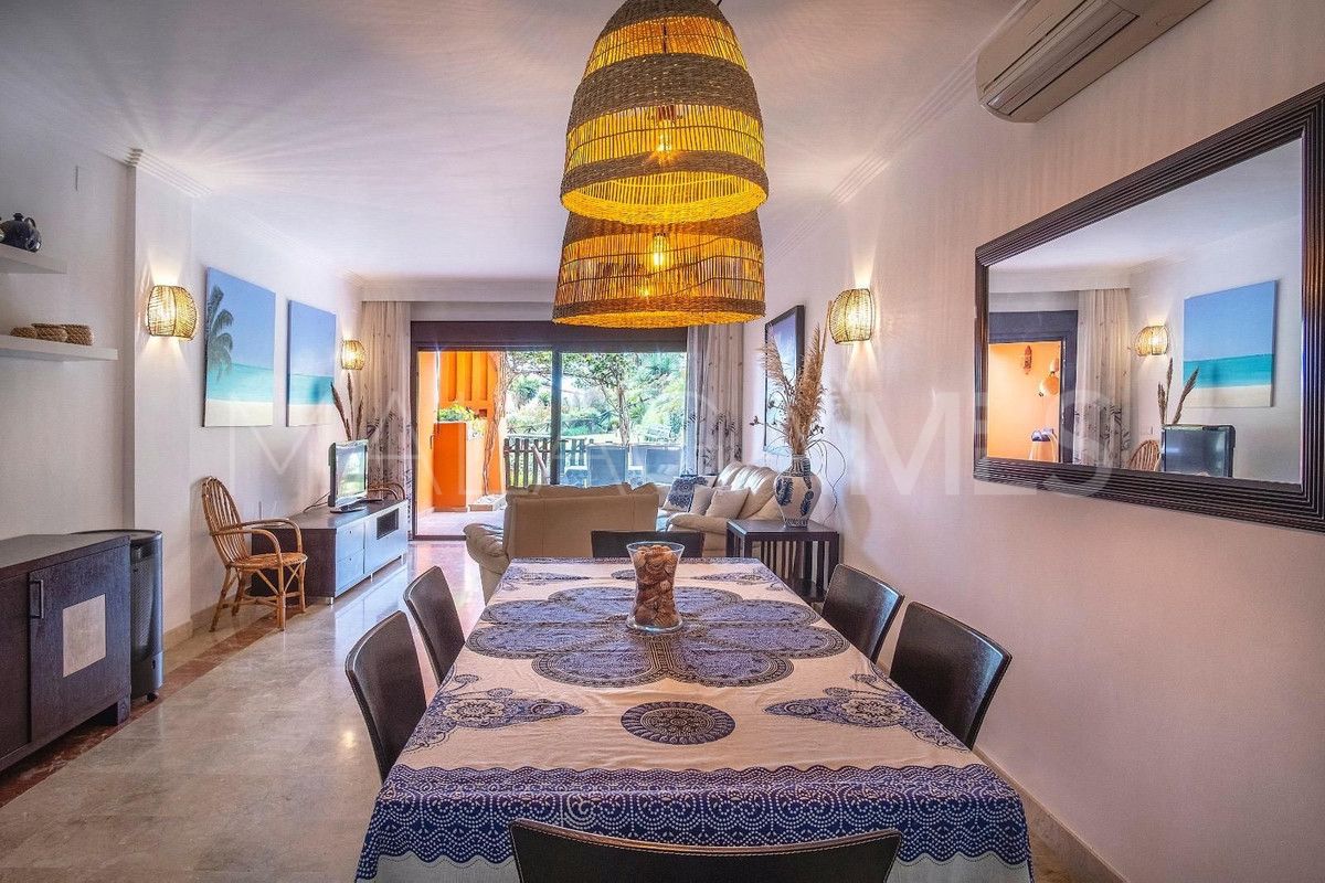 Erdgeschosswohnung for sale in Estepona