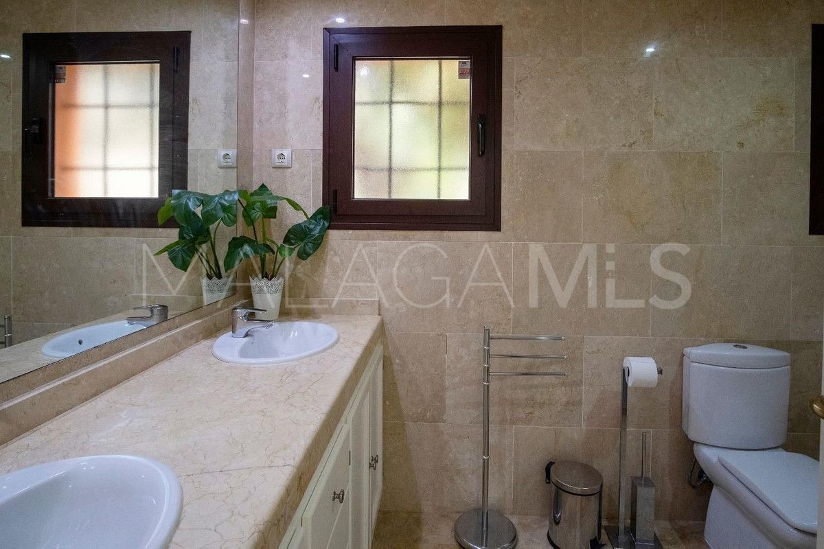 Erdgeschosswohnung for sale in Estepona