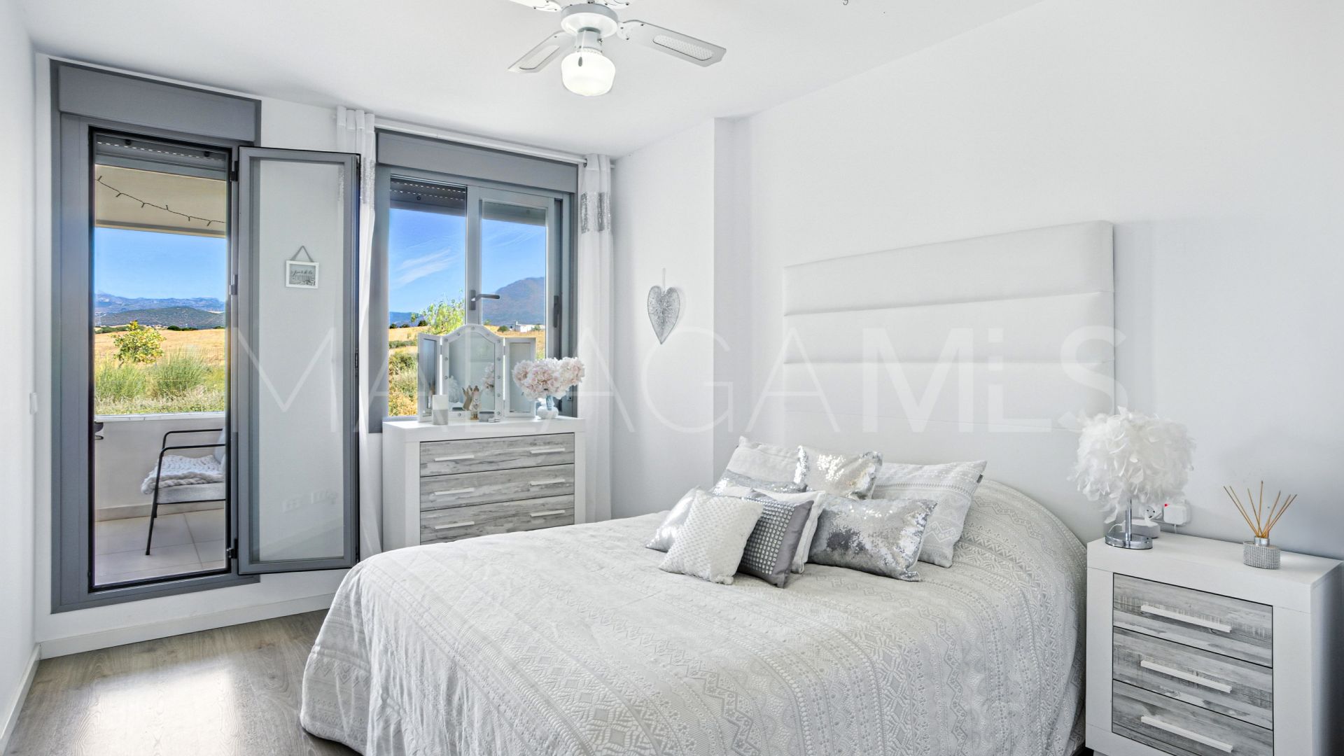 Apartamento a la venta in Estepona Oeste