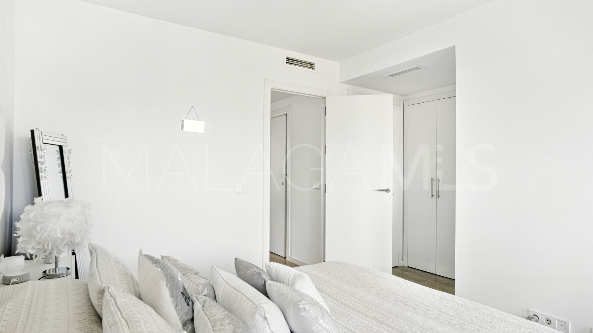 Apartamento a la venta in Estepona Oeste
