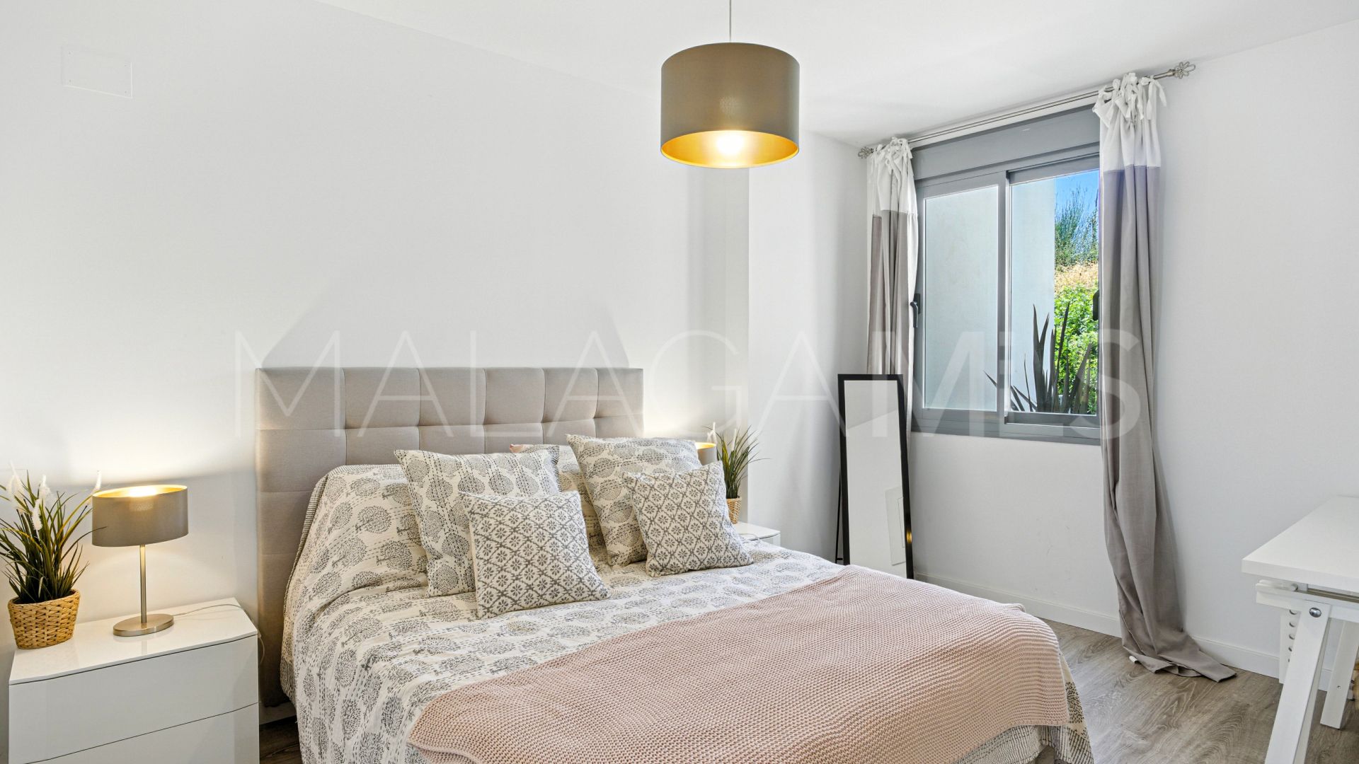 Markplanslägenhet for sale in Estepona