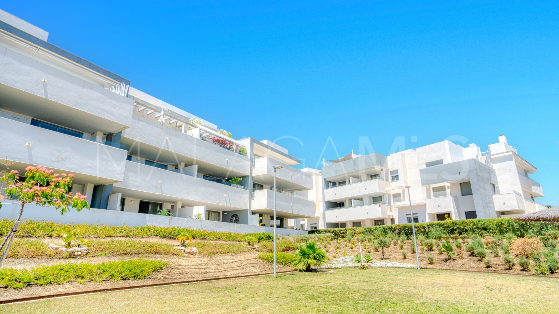 Markplanslägenhet for sale in Estepona