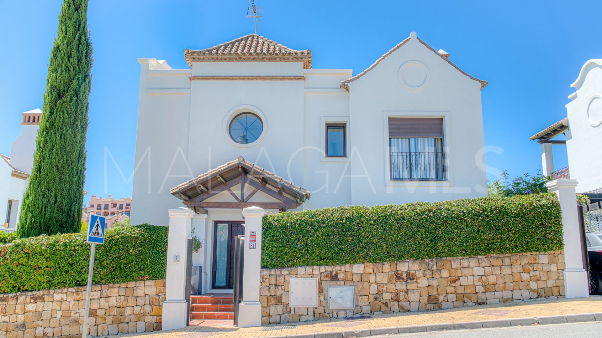 Villa for sale in Azata Golf