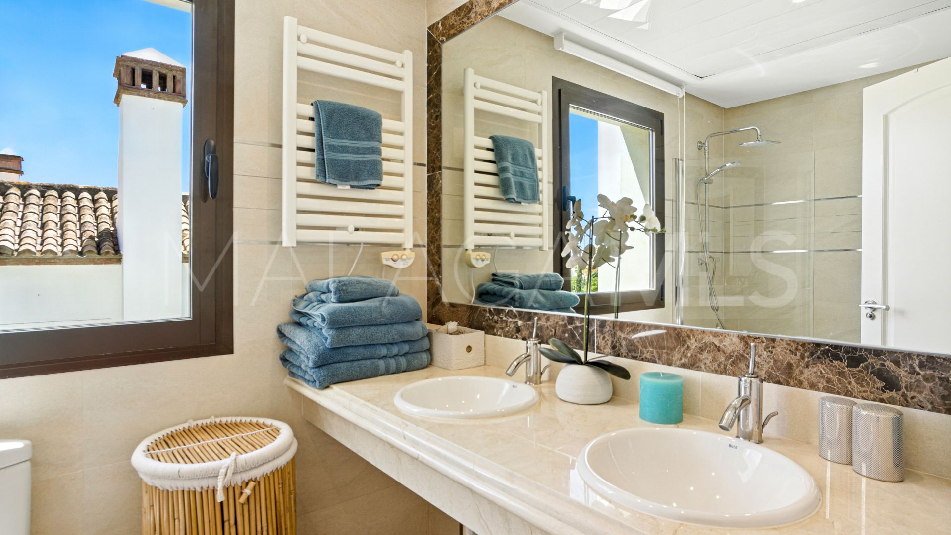 Villa a la venta with 3 bedrooms in Azata Golf
