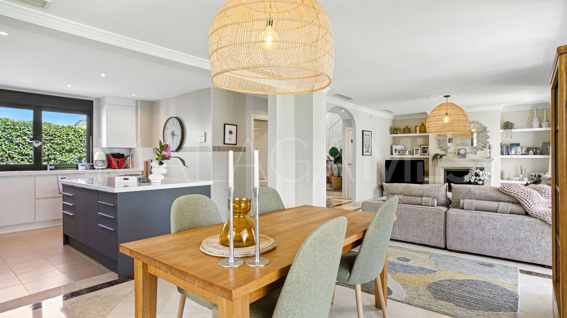 Villa a la venta with 3 bedrooms in Azata Golf