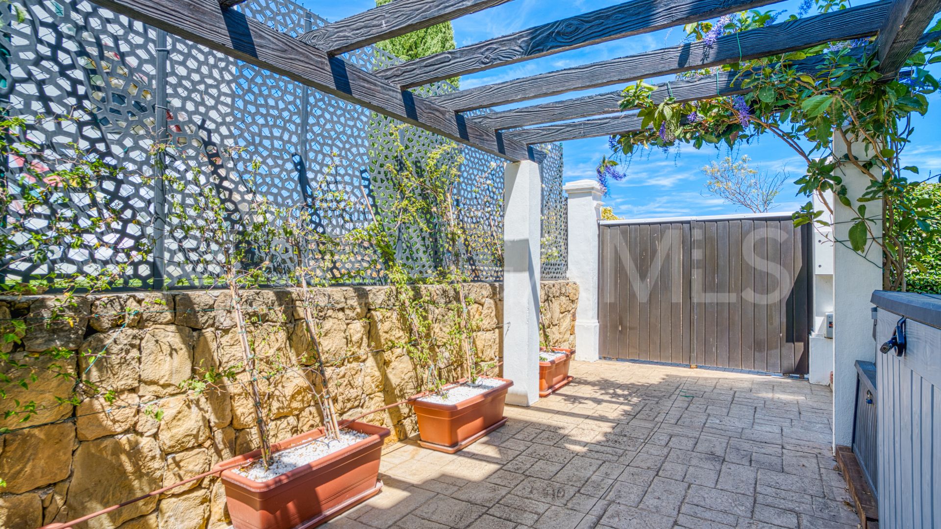 Villa a la venta with 3 bedrooms in Azata Golf