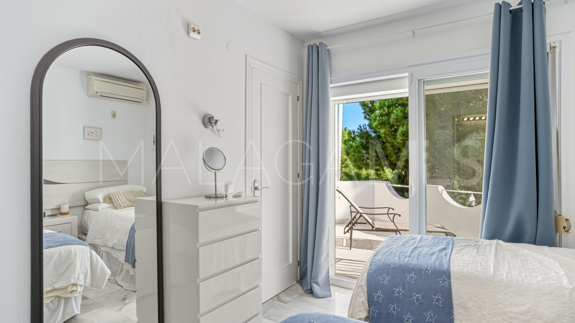 Maison de ville for sale in El Romeral de Calahonda