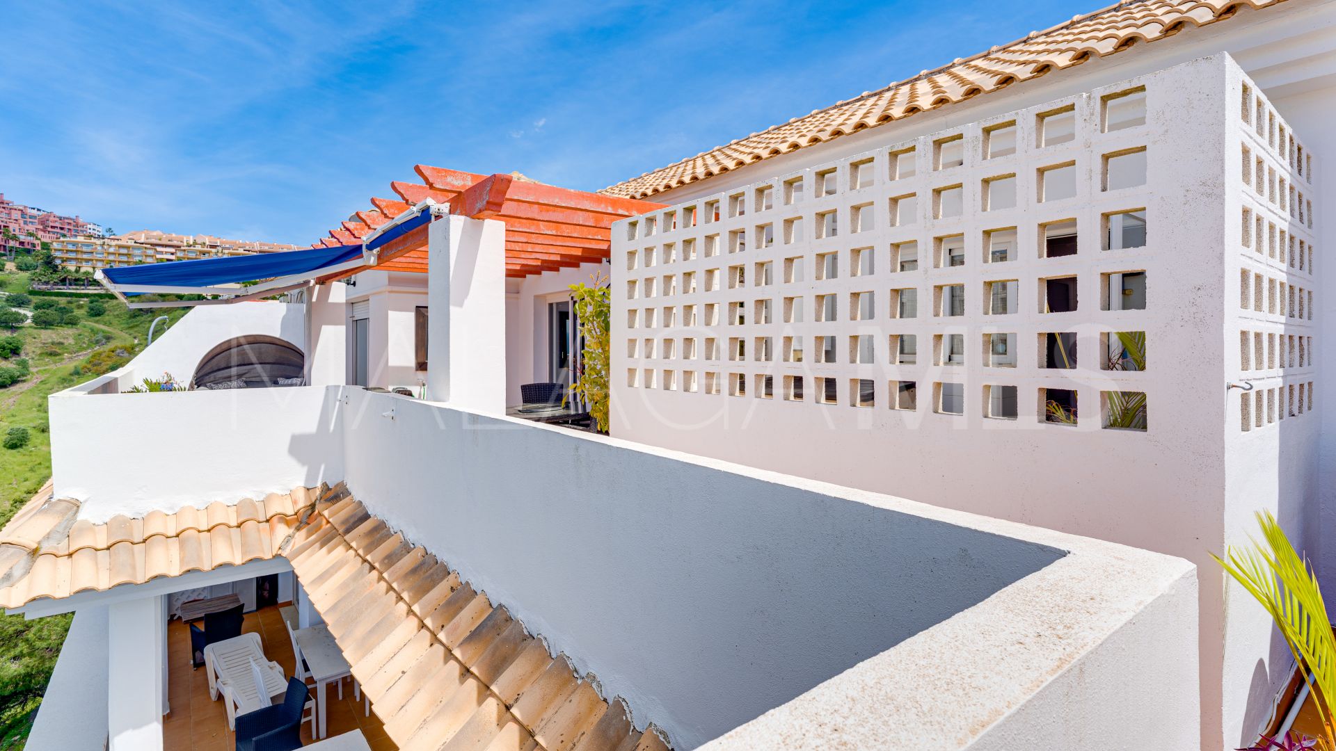 Ático for sale in Calahonda with 3 bedrooms