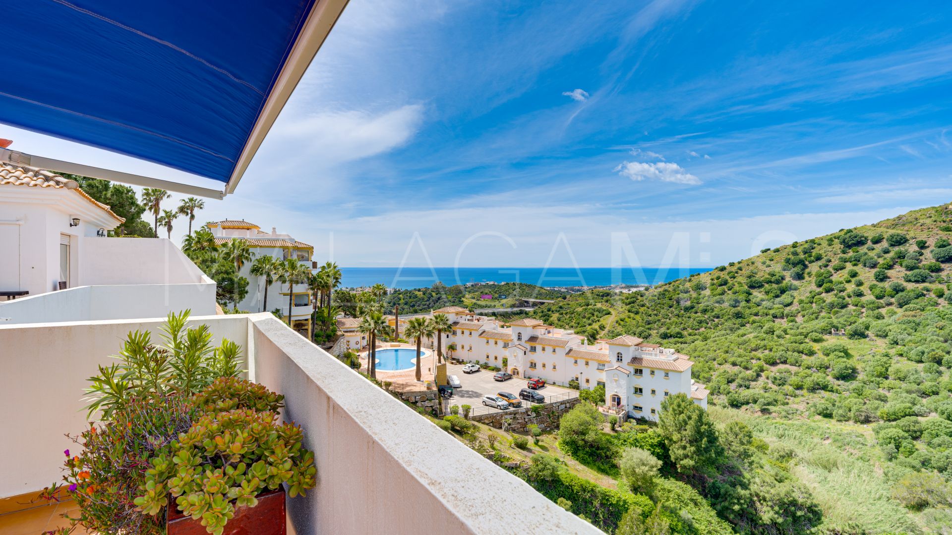 Ático for sale in Calahonda with 3 bedrooms