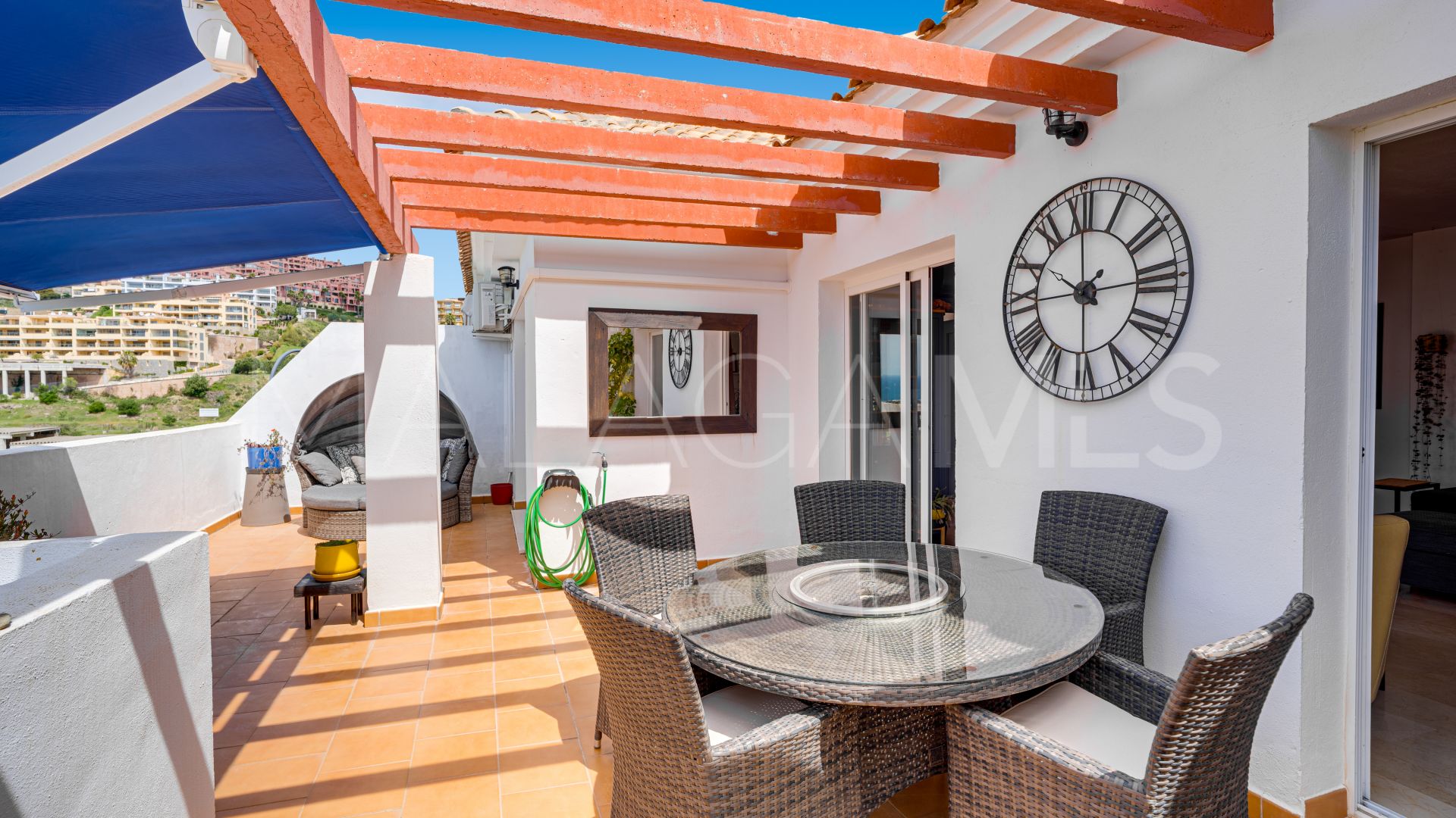 Ático for sale in Calahonda with 3 bedrooms