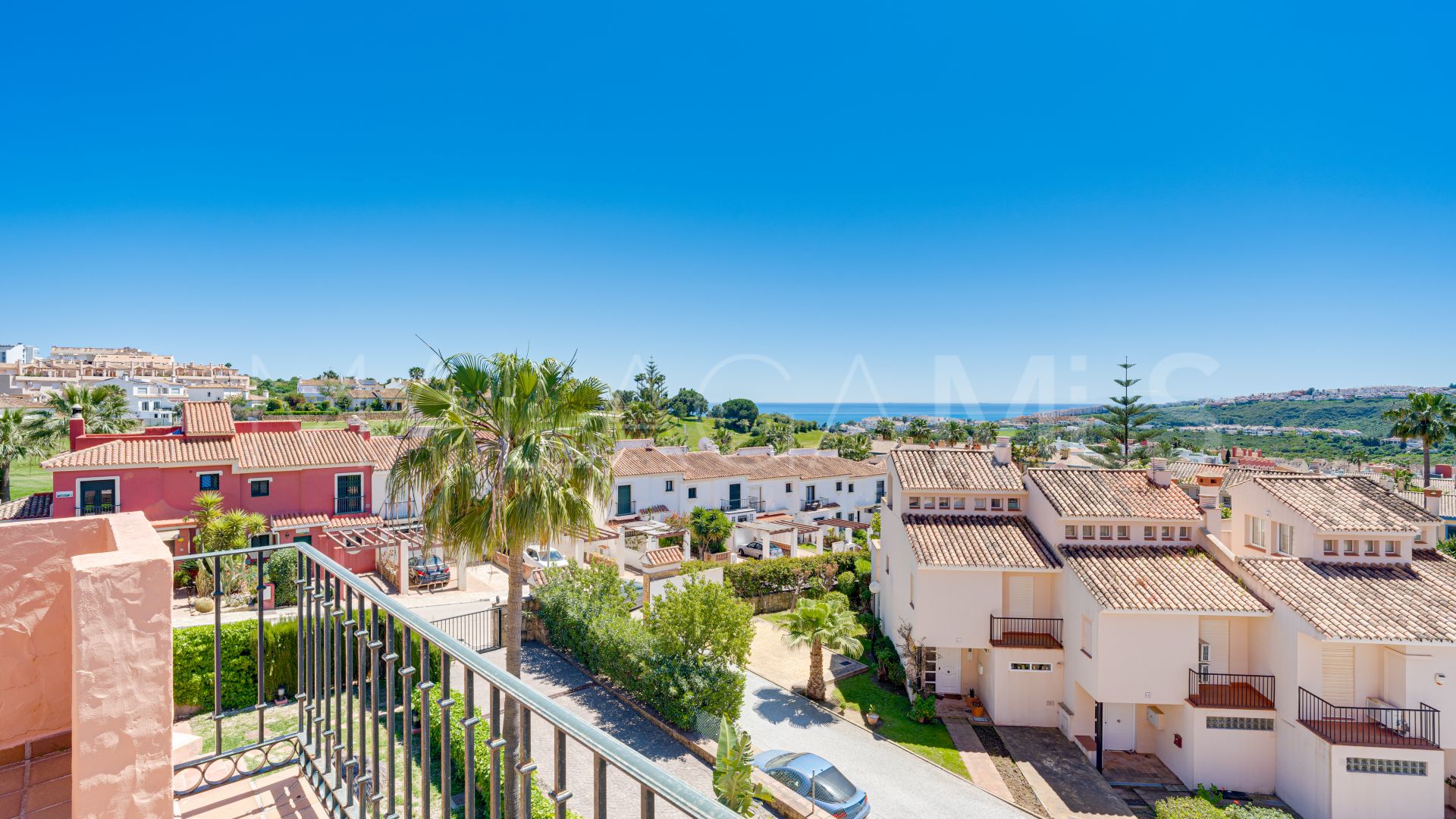 La Duquesa, pareado de 4 bedrooms for sale