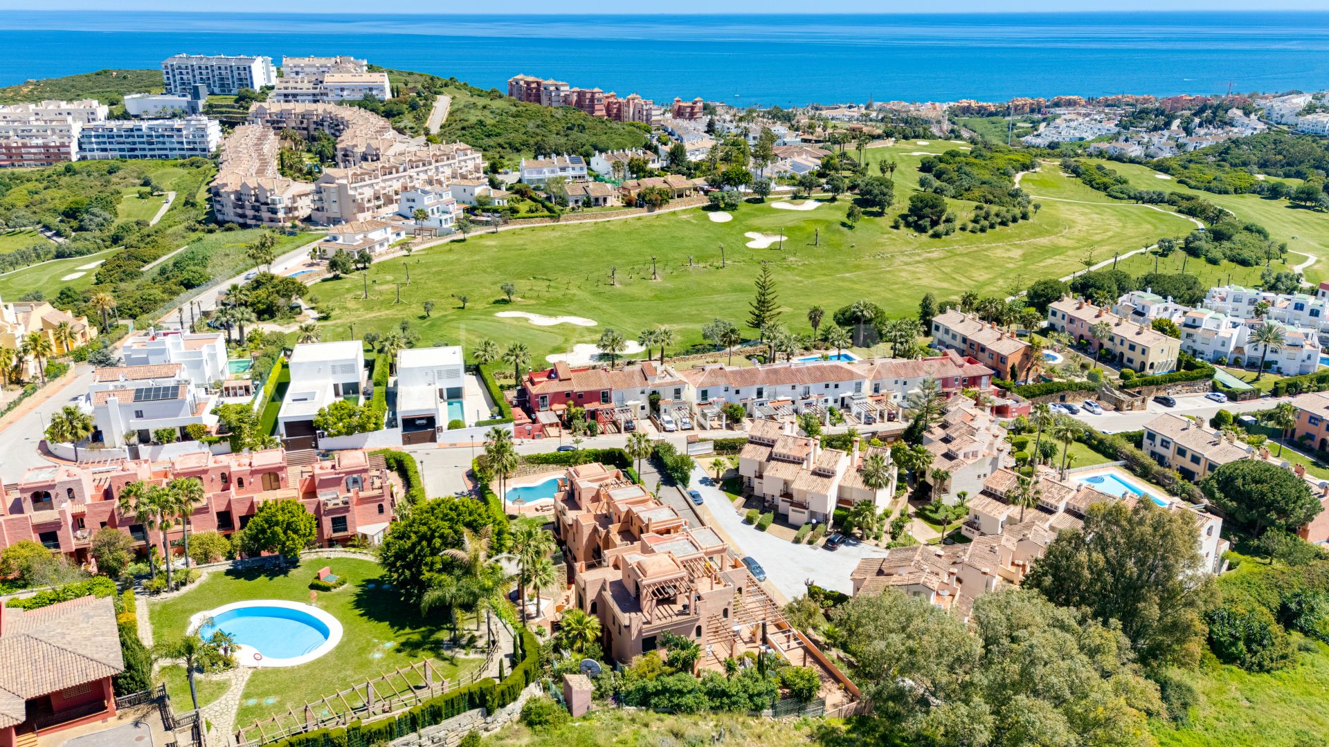 La Duquesa, pareado de 4 bedrooms for sale