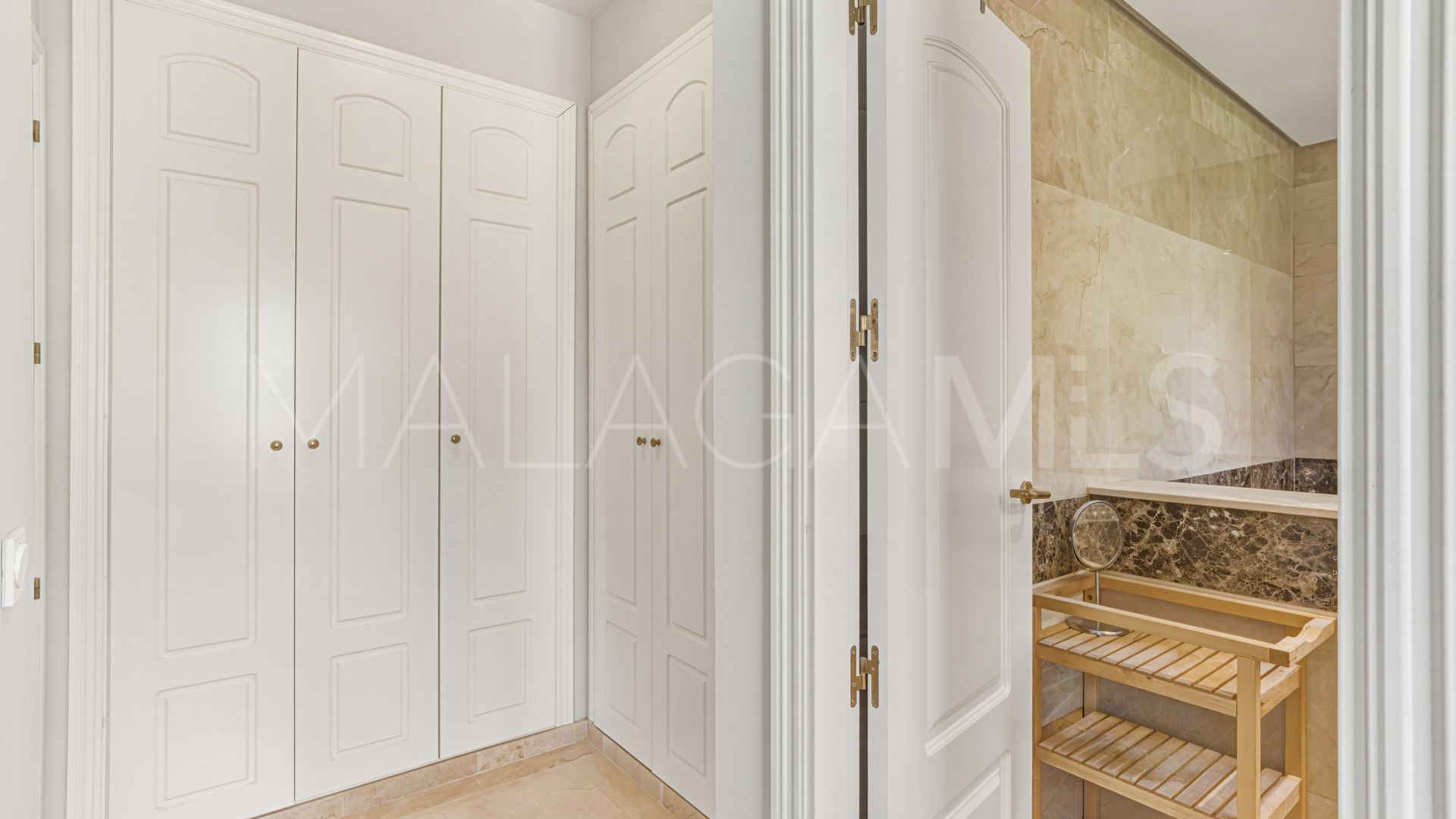 La Duquesa, pareado de 4 bedrooms for sale