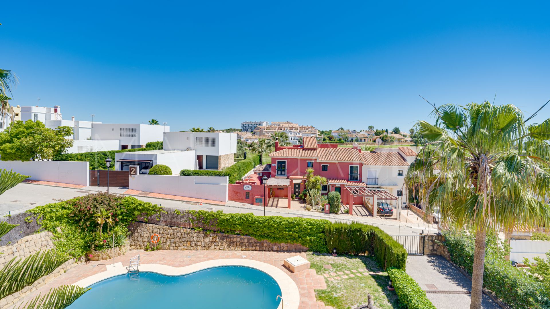 La Duquesa, pareado de 4 bedrooms for sale