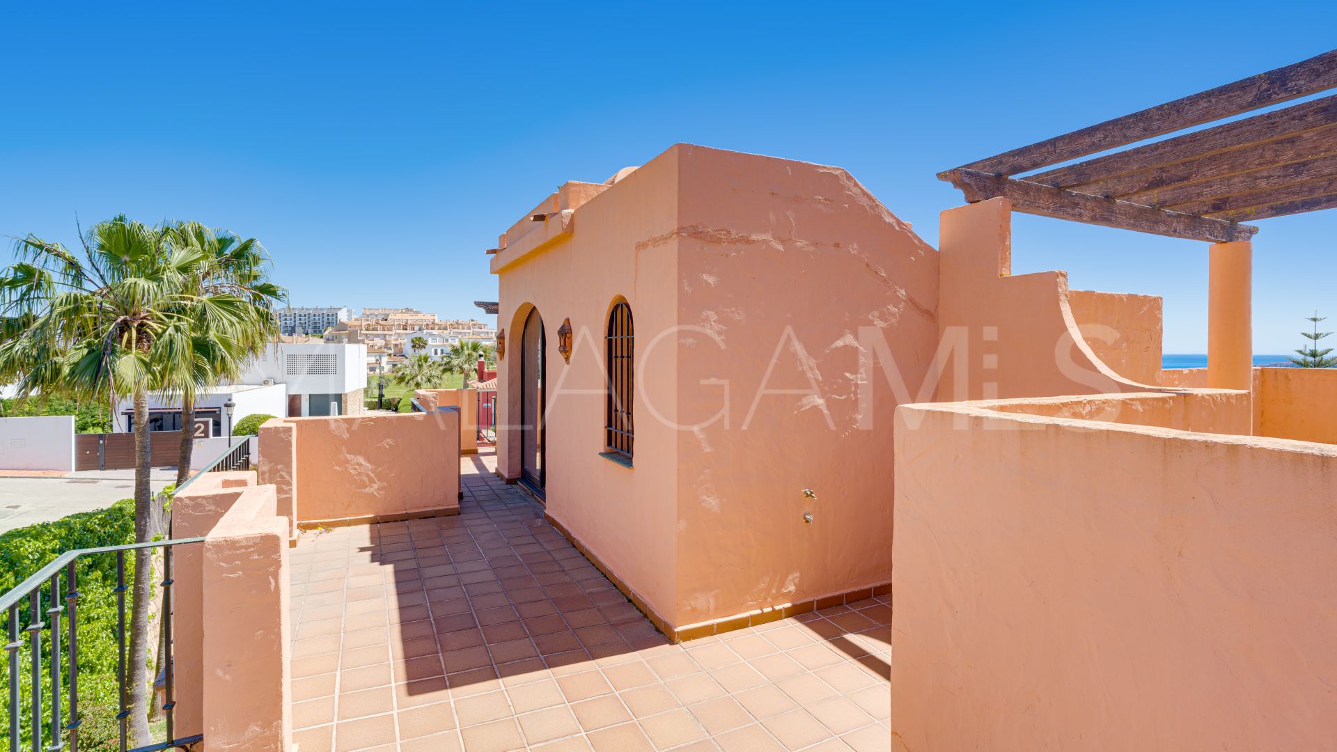 La Duquesa, pareado de 4 bedrooms for sale