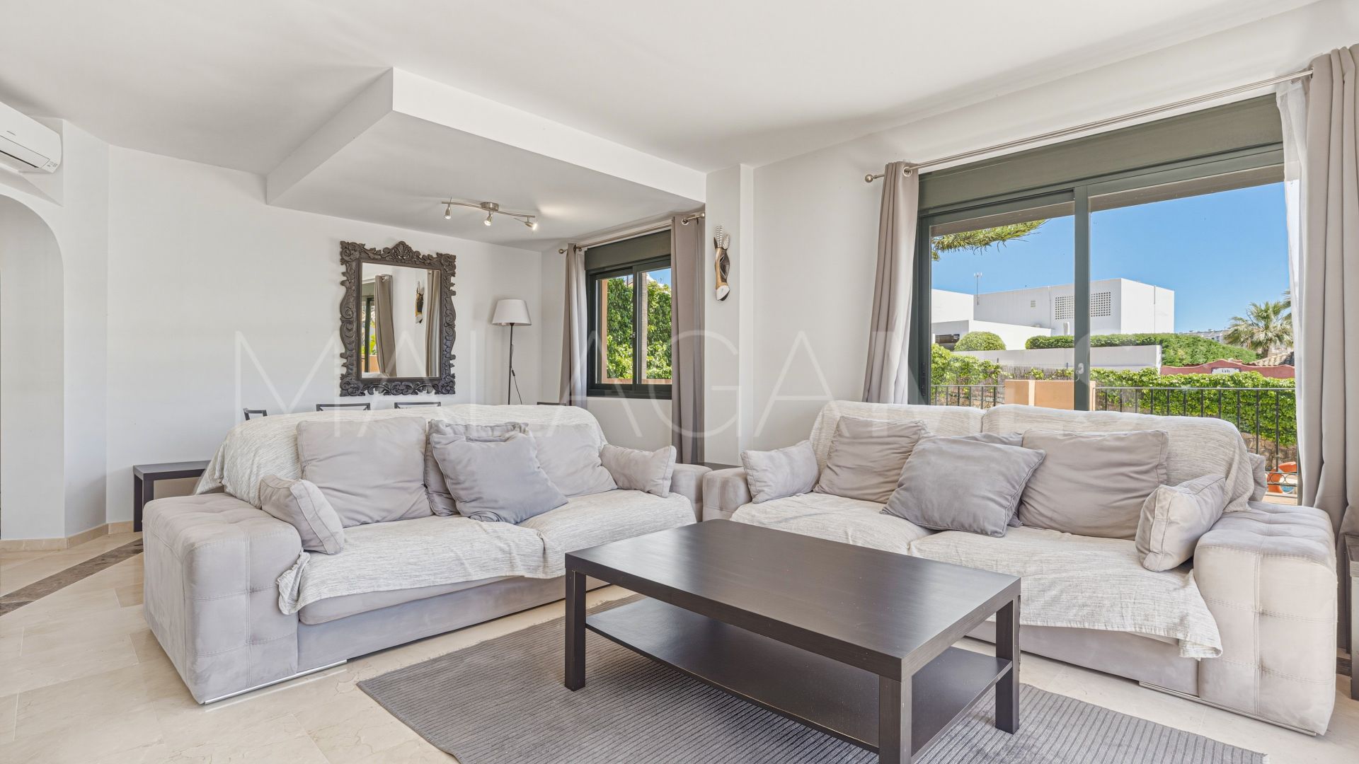 La Duquesa, pareado de 4 bedrooms for sale