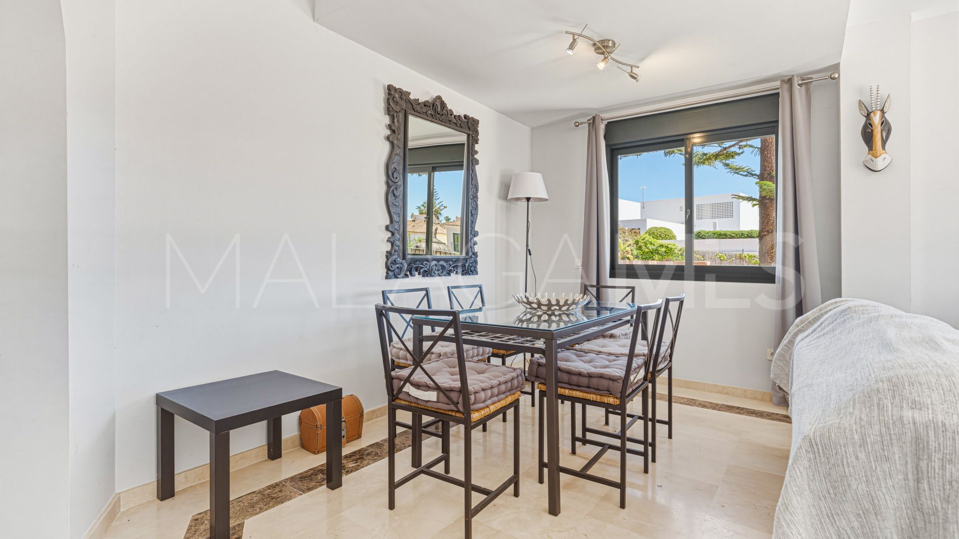 La Duquesa, pareado de 4 bedrooms for sale
