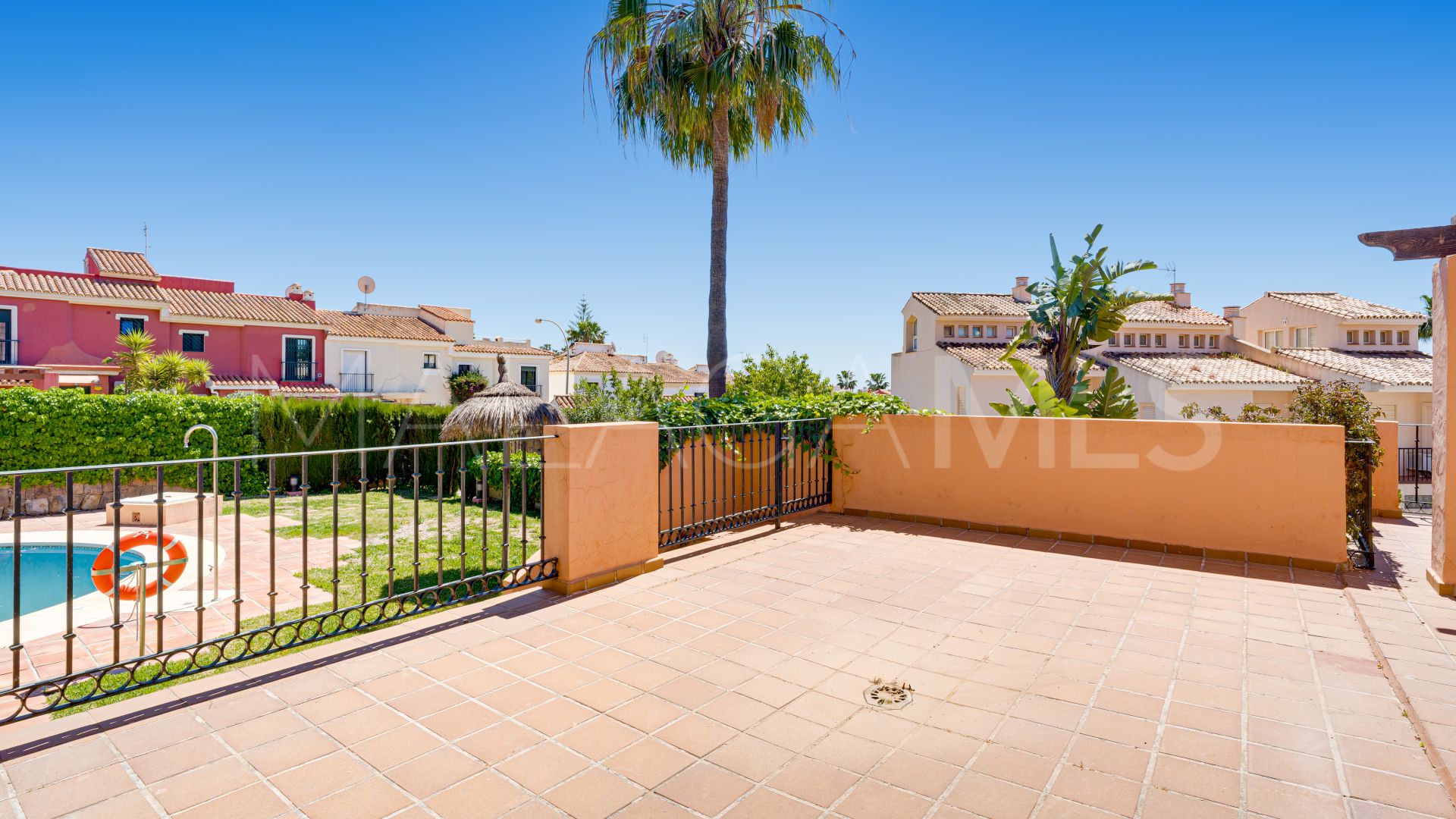 La Duquesa, pareado de 4 bedrooms for sale