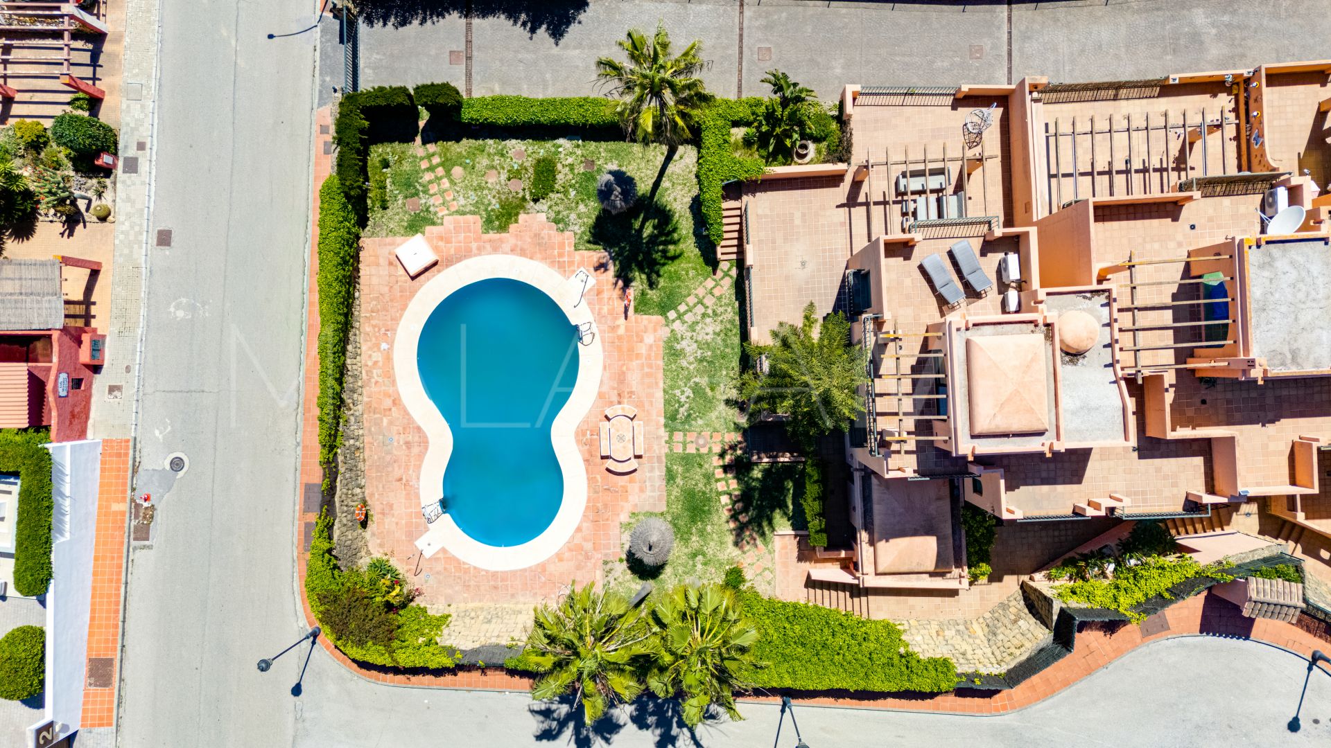 La Duquesa, pareado de 4 bedrooms for sale