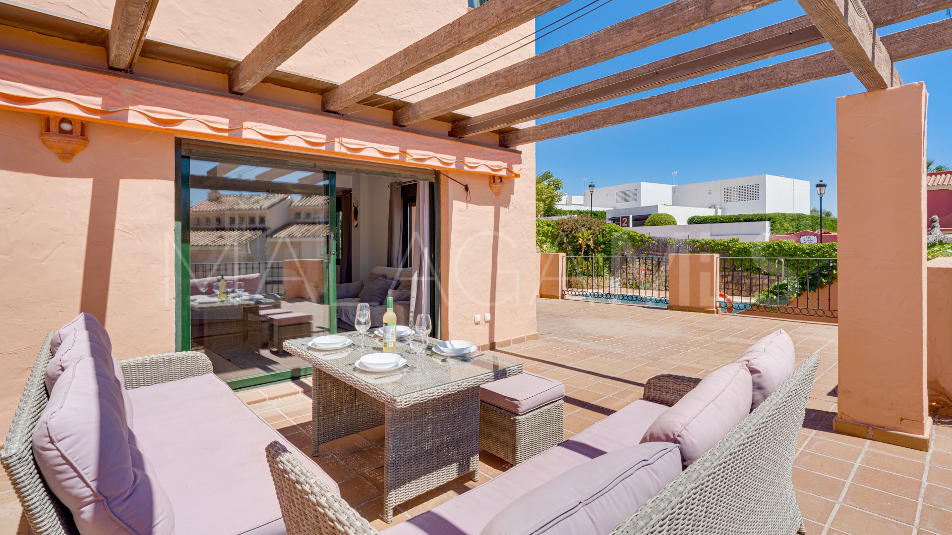 La Duquesa, pareado de 4 bedrooms for sale