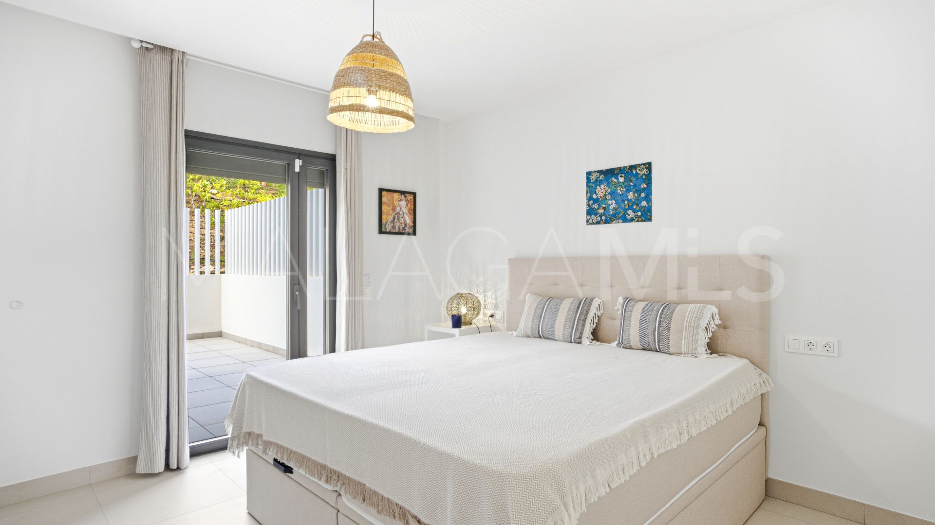 Ground floor apartment for sale in Cala de Mijas with 3 bedrooms