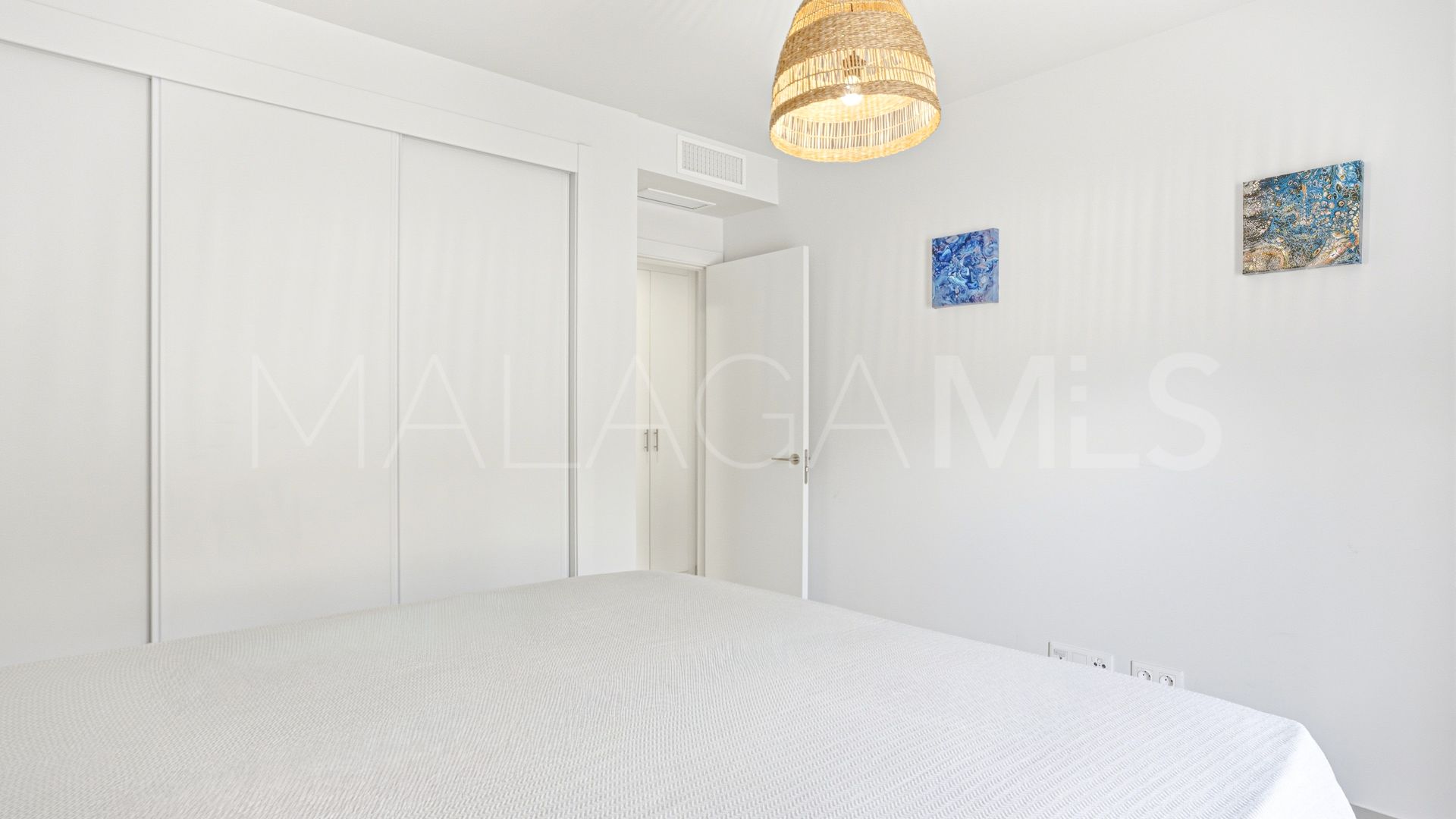 Ground floor apartment for sale in Cala de Mijas with 3 bedrooms