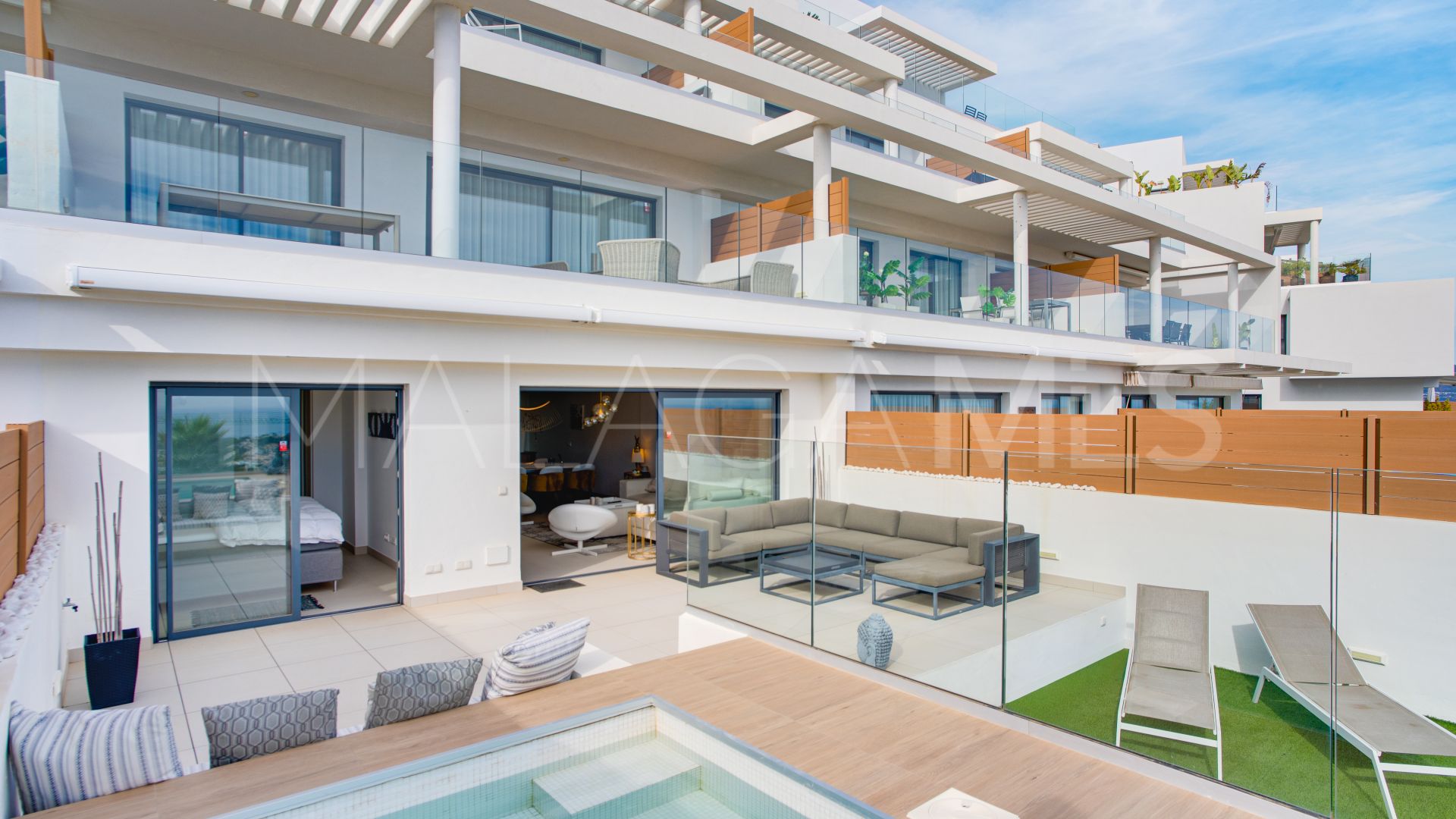 Ground floor apartment for sale in Cala de Mijas with 3 bedrooms