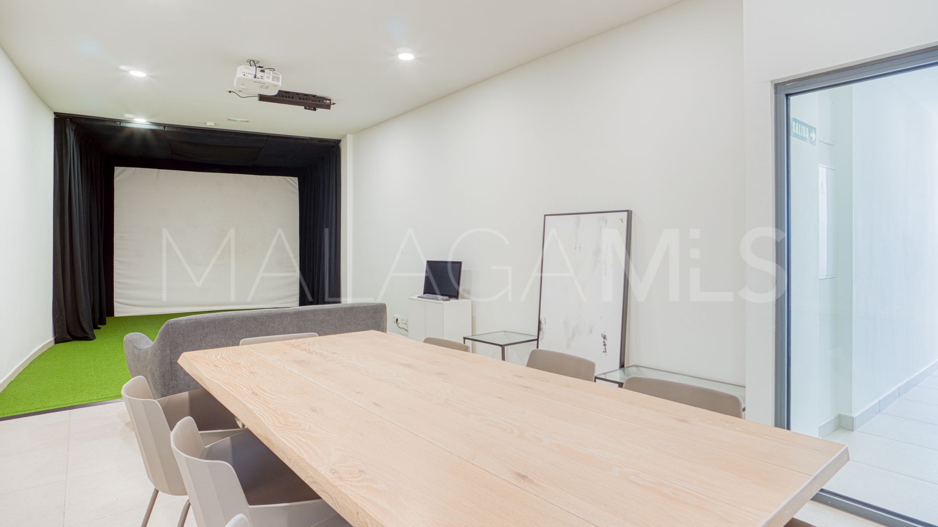 Ground floor apartment for sale in Cala de Mijas with 3 bedrooms