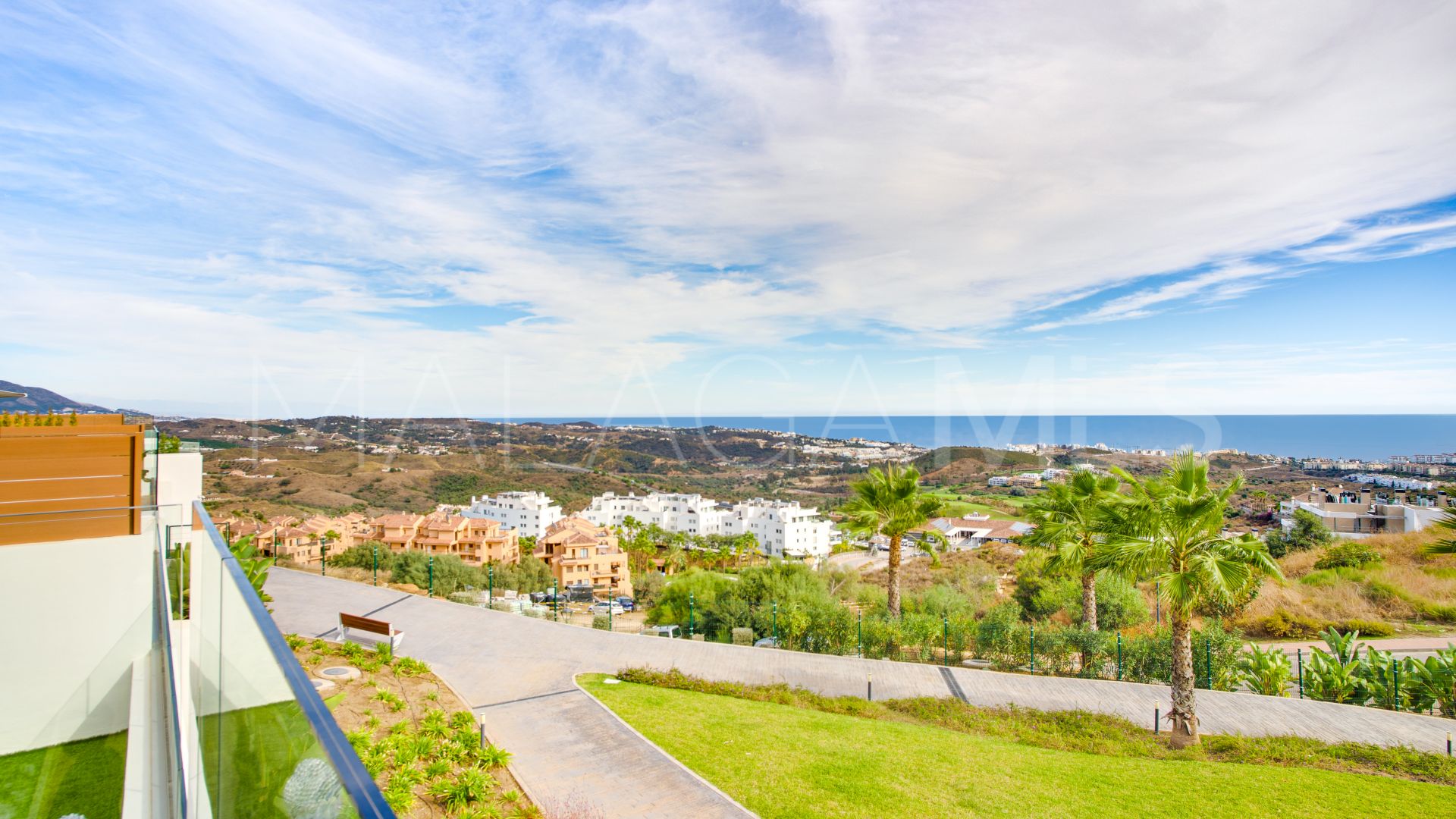 Ground floor apartment for sale in Cala de Mijas with 3 bedrooms