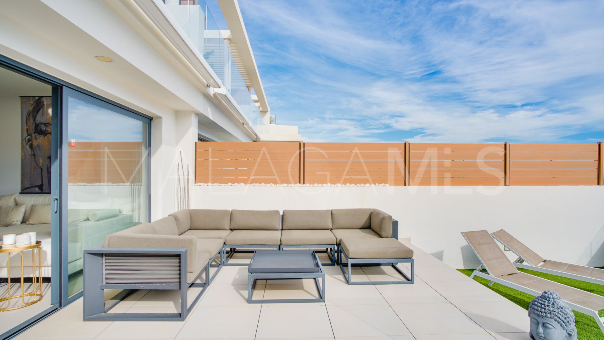 Ground floor apartment for sale in Cala de Mijas with 3 bedrooms