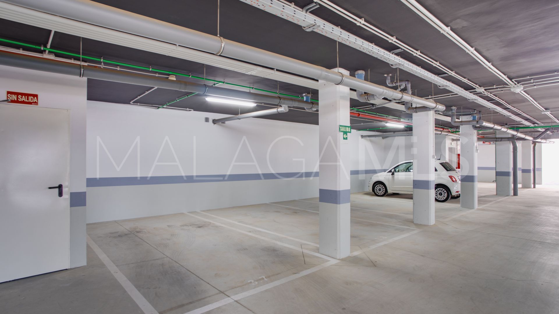 Ground floor apartment for sale in Cala de Mijas with 3 bedrooms