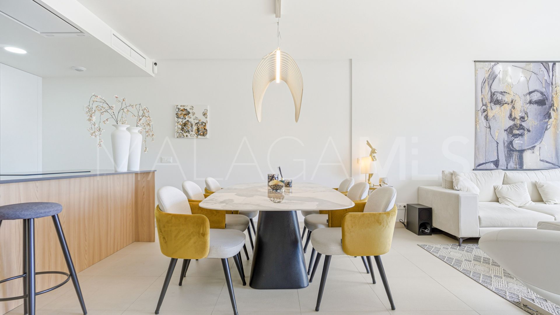 Ground floor apartment for sale in Cala de Mijas with 3 bedrooms