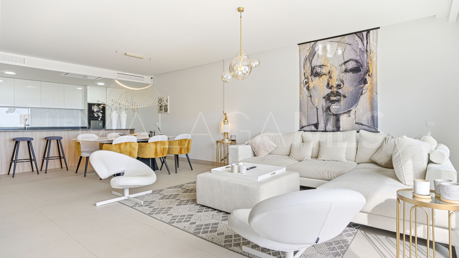 Ground floor apartment for sale in Cala de Mijas with 3 bedrooms