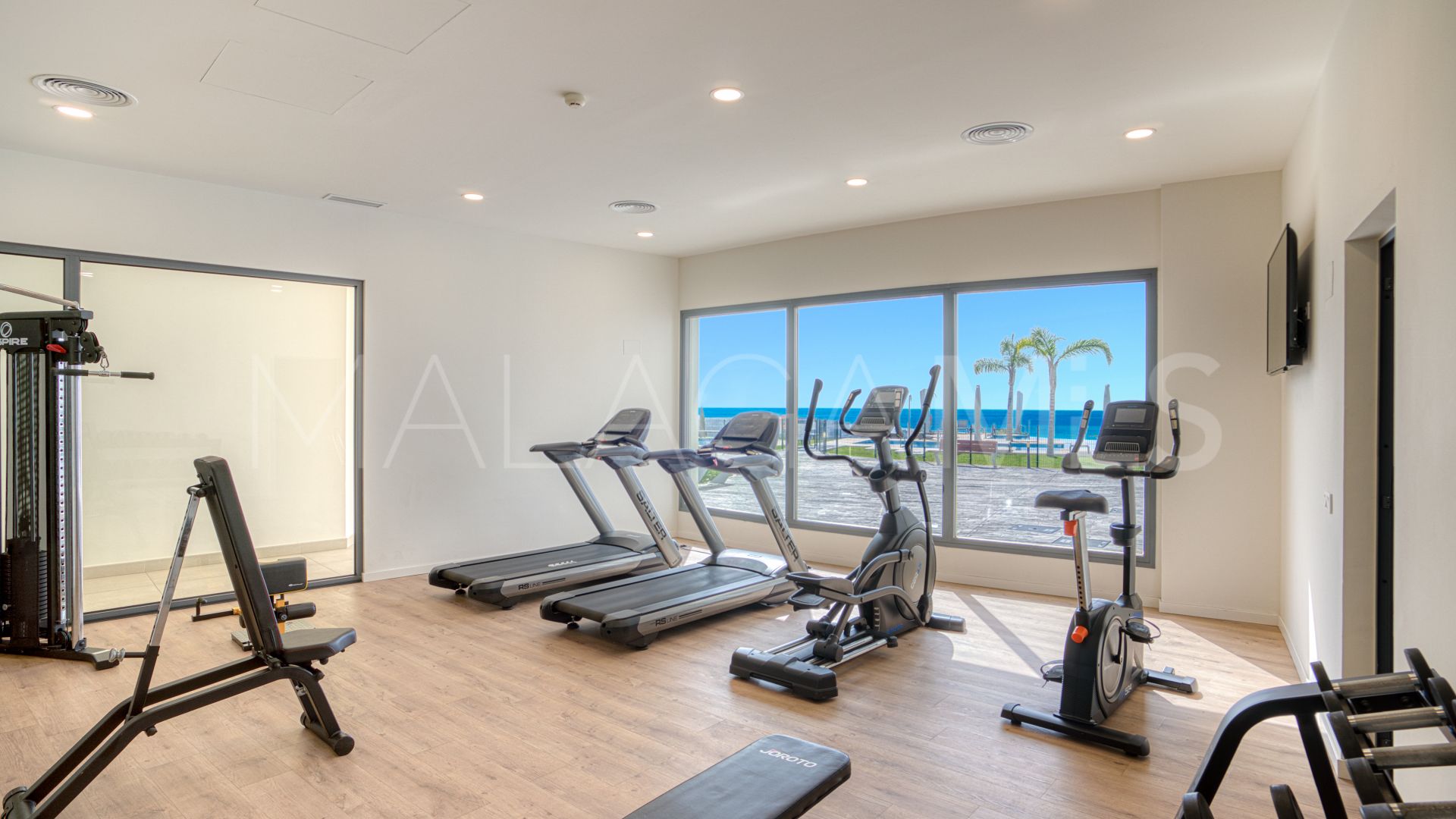 Ground floor apartment for sale in Cala de Mijas with 3 bedrooms