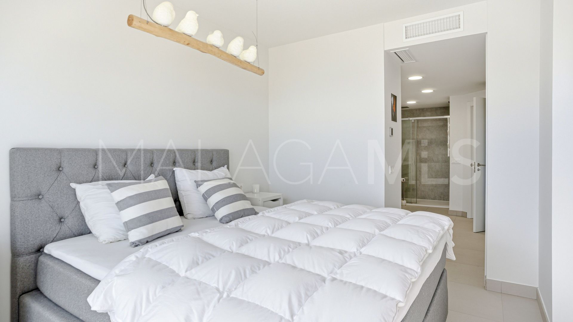 Ground floor apartment for sale in Cala de Mijas with 3 bedrooms