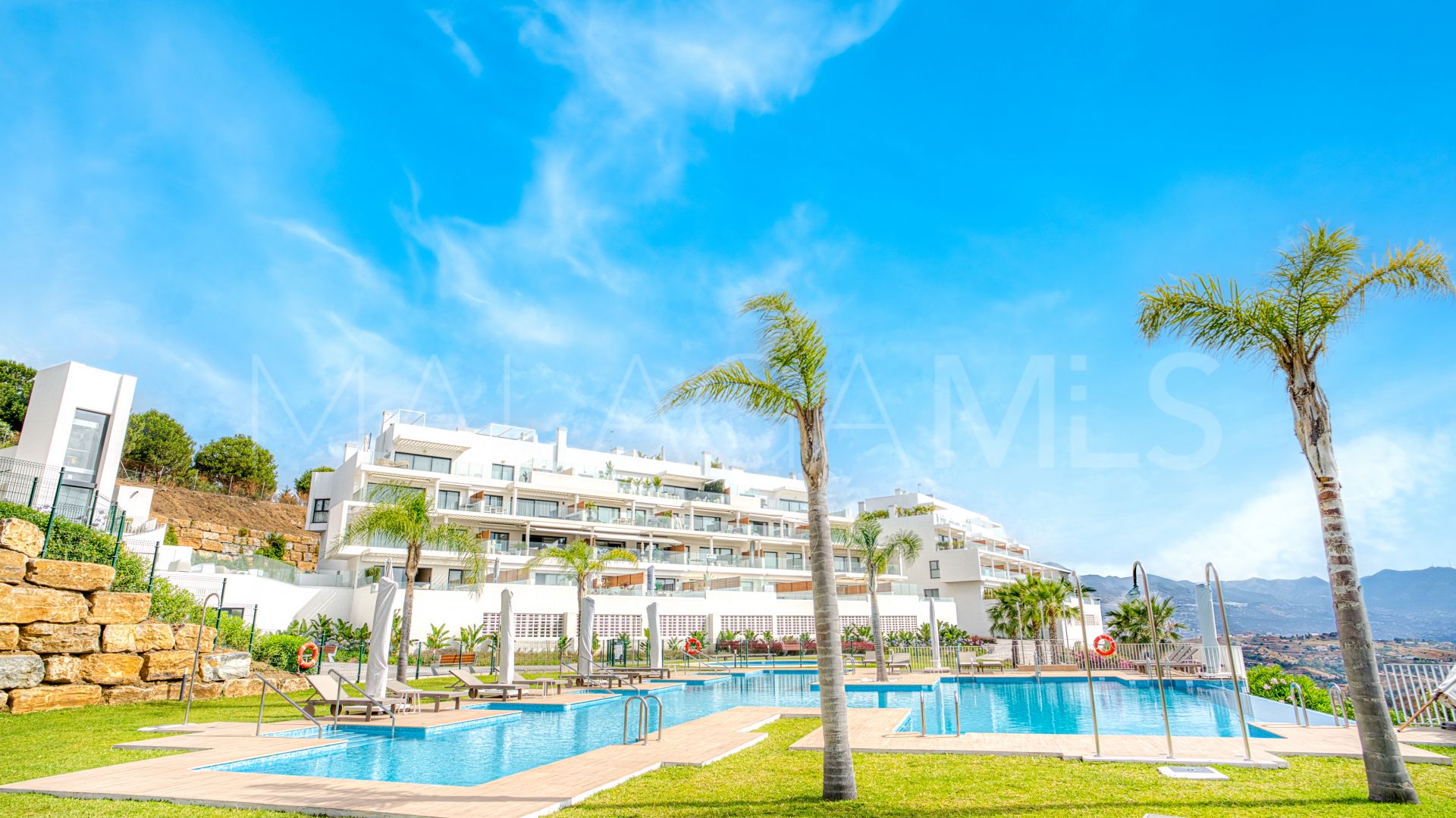 Ground floor apartment for sale in Cala de Mijas with 3 bedrooms
