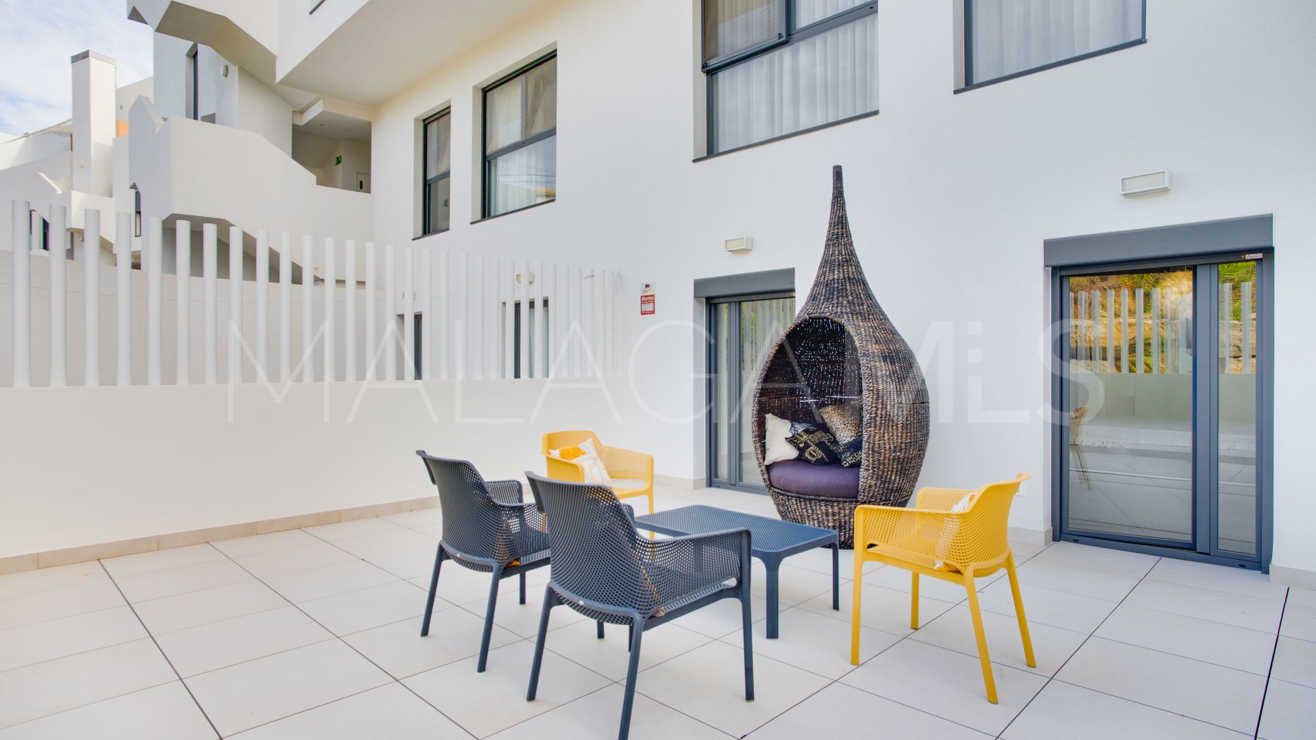 Ground floor apartment for sale in Cala de Mijas with 3 bedrooms