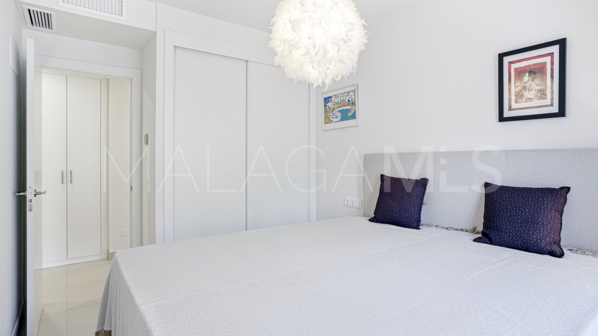 Ground floor apartment for sale in Cala de Mijas with 3 bedrooms