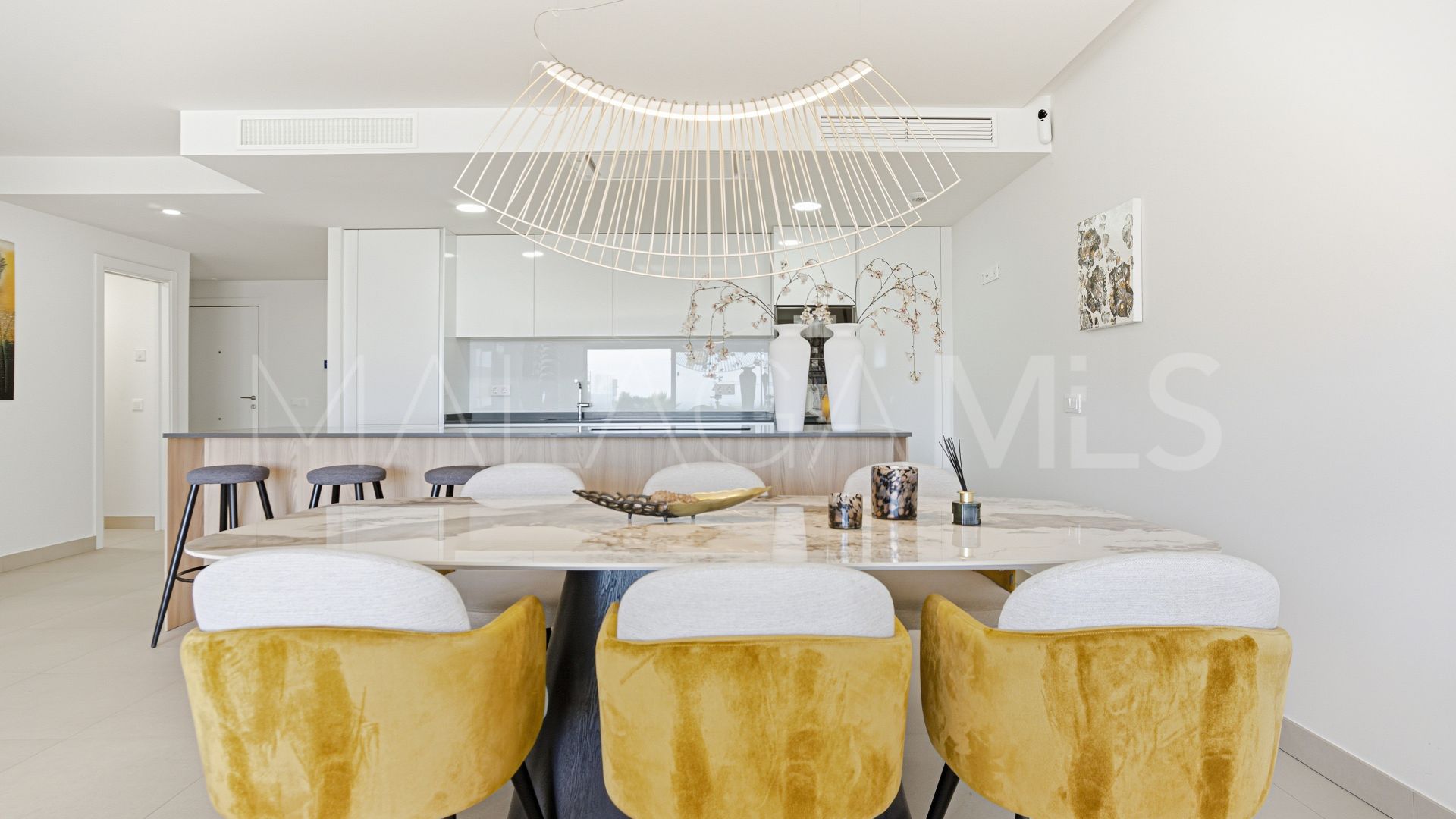 Ground floor apartment for sale in Cala de Mijas with 3 bedrooms